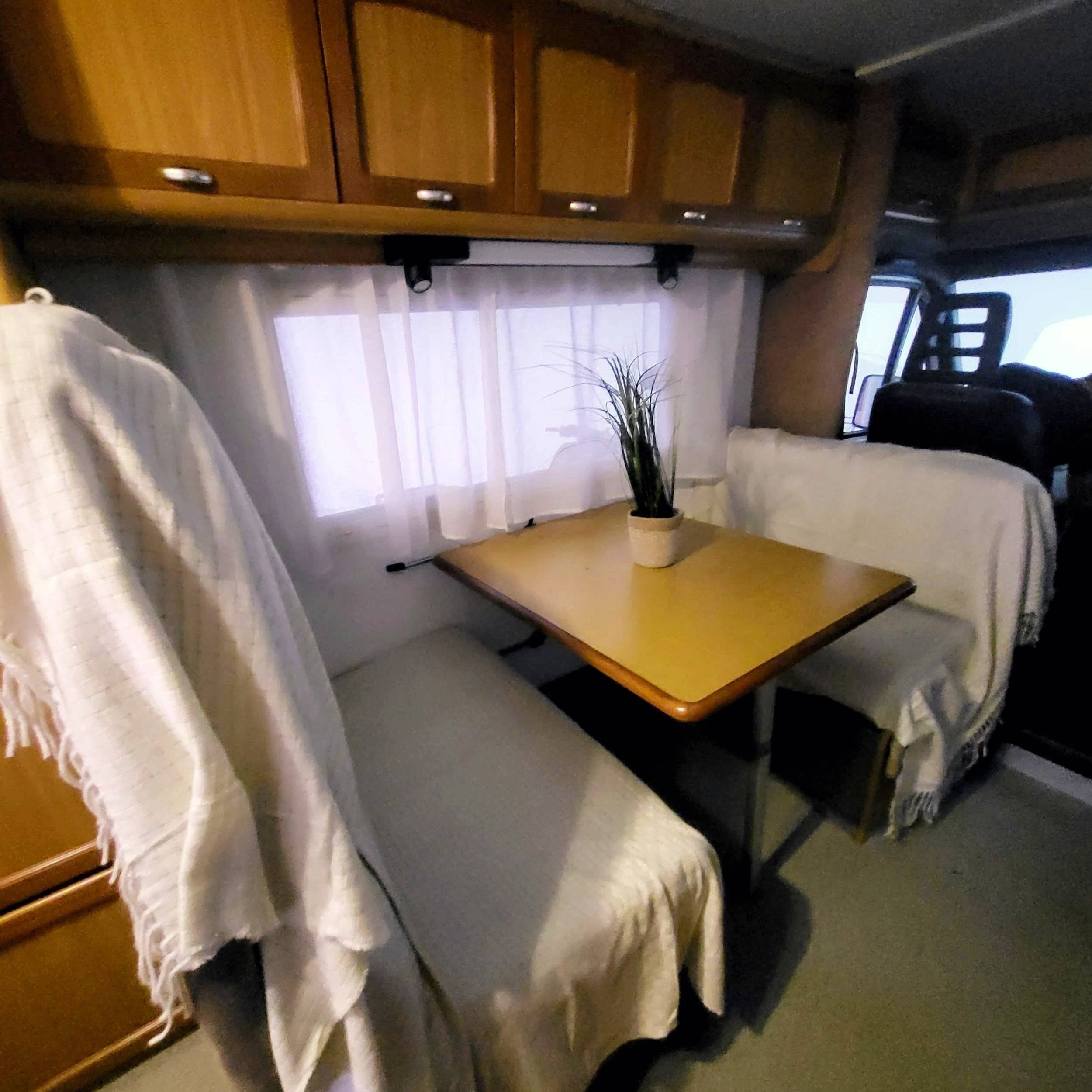 Coin repas Fiat 2,5 td ducato - Yescapa