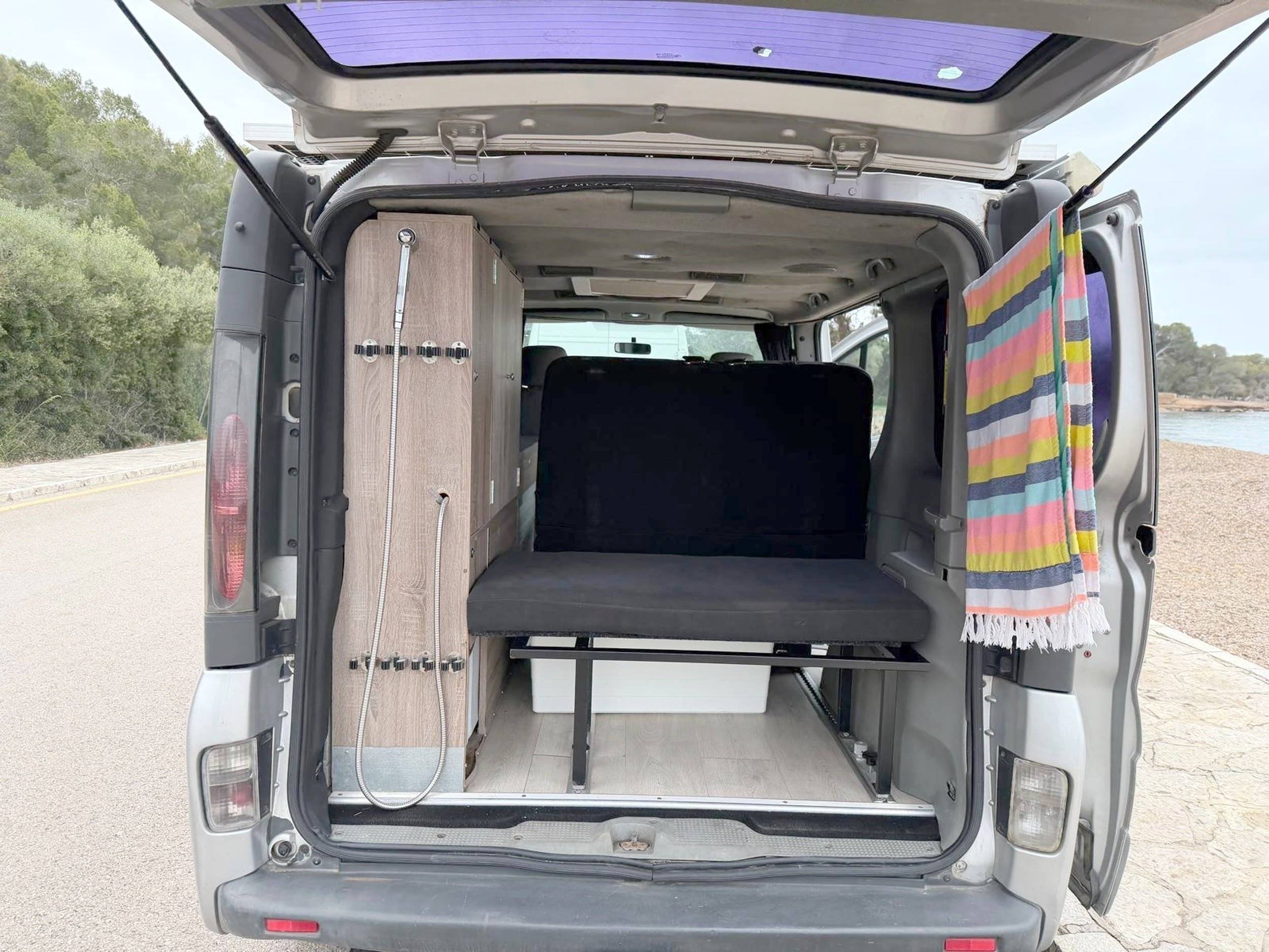 Opel Vivaro 2.5 135CV