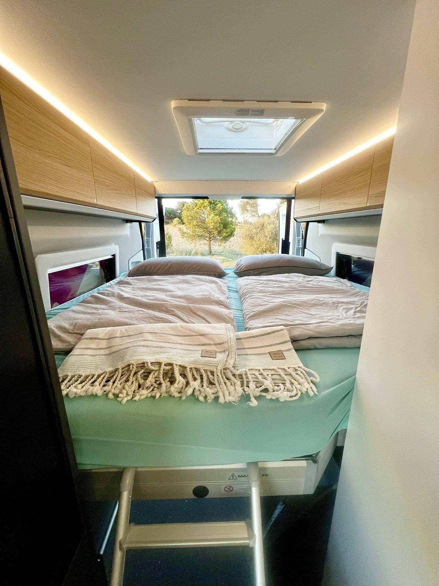 Adria Twin 640 SGX AUTOMATIC