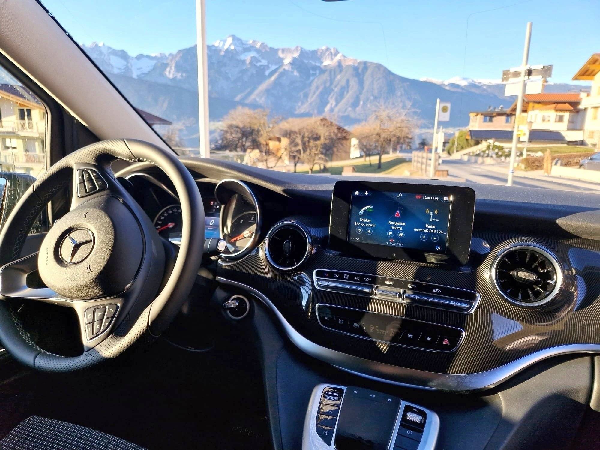 Fahrerbereich Mercedes V 300 D - Yescapa