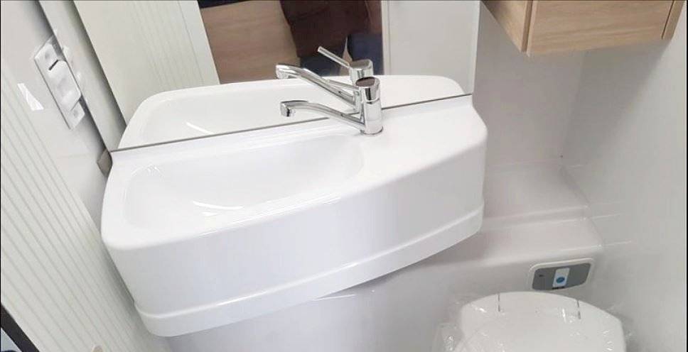 Challenger ford transit