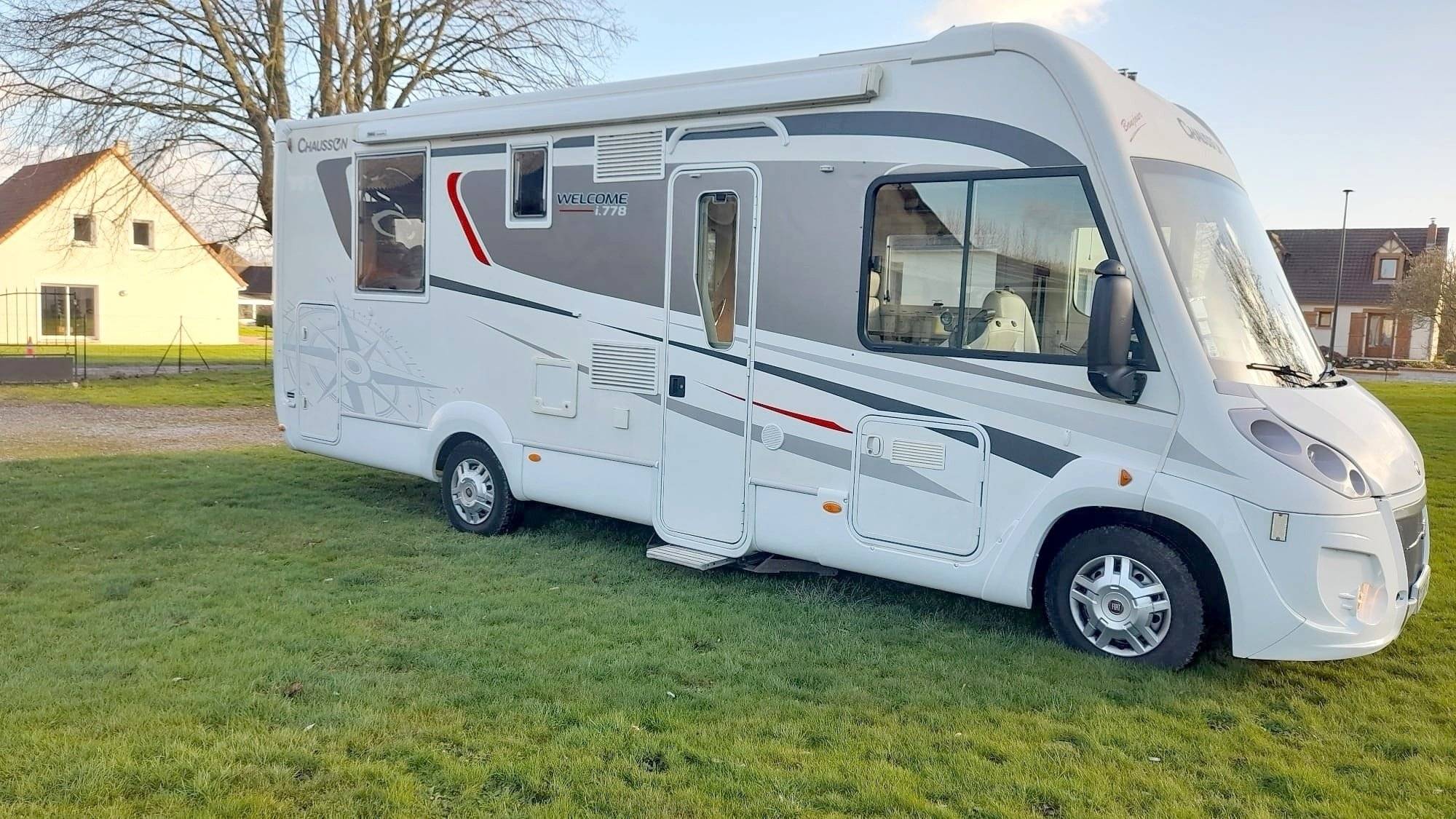 Voorkant 3/4 Fiat Fiat ducato - Yescapa