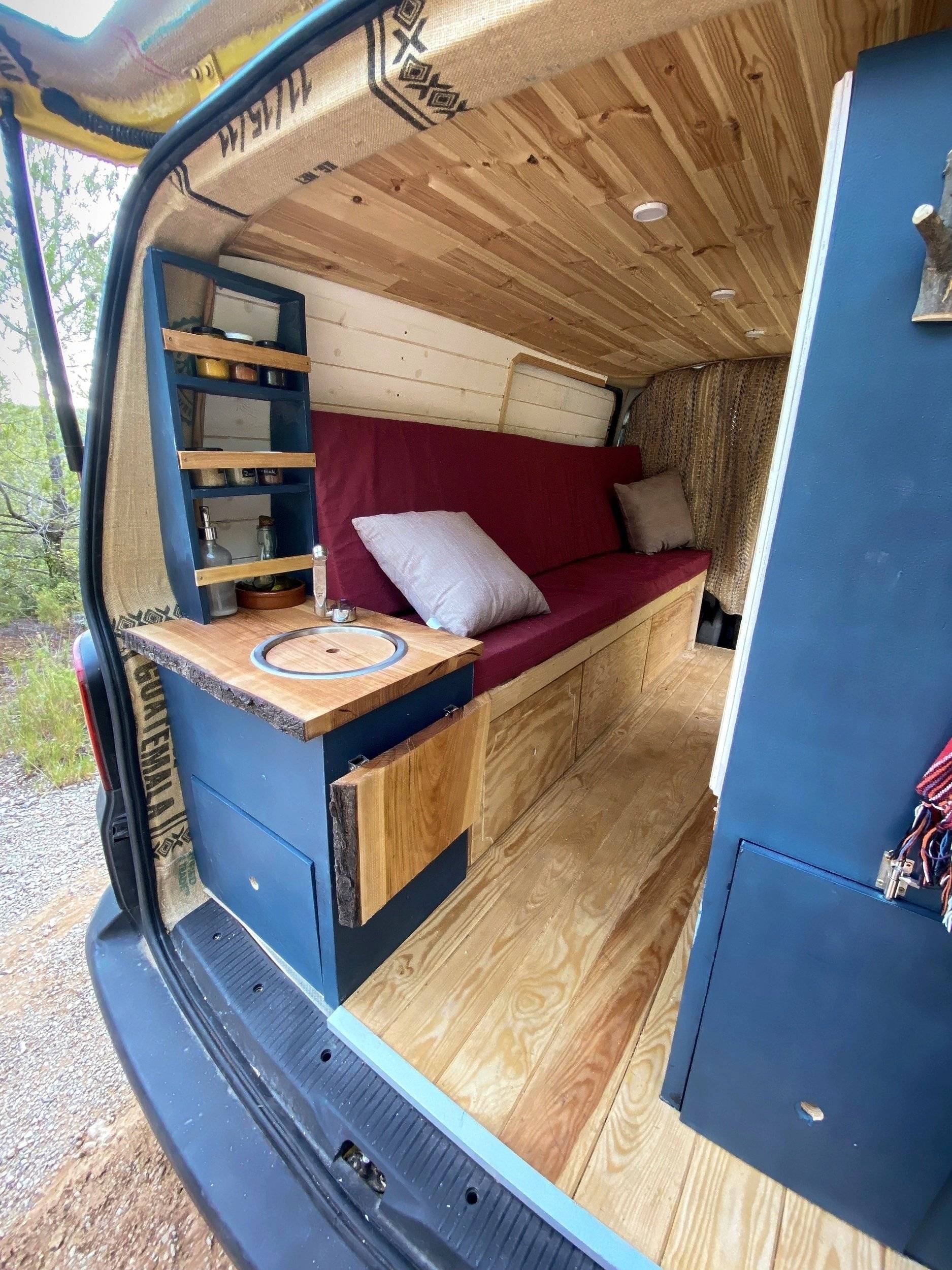 Essecke Volkswagen Volkswagen T5 transporter - Yescapa
