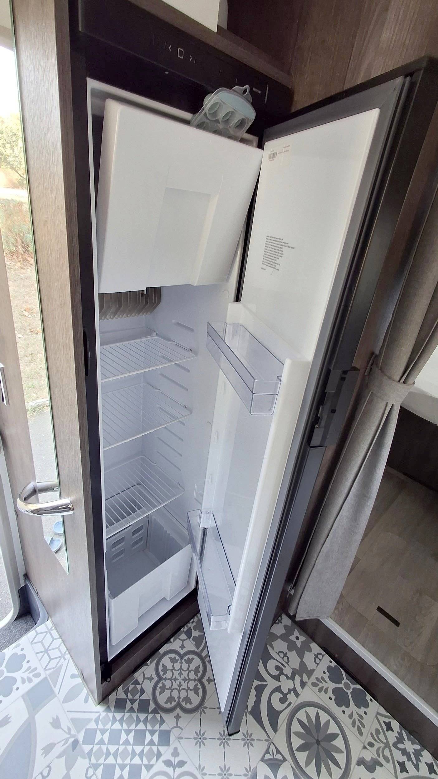 Benimar Tessoro 495UP