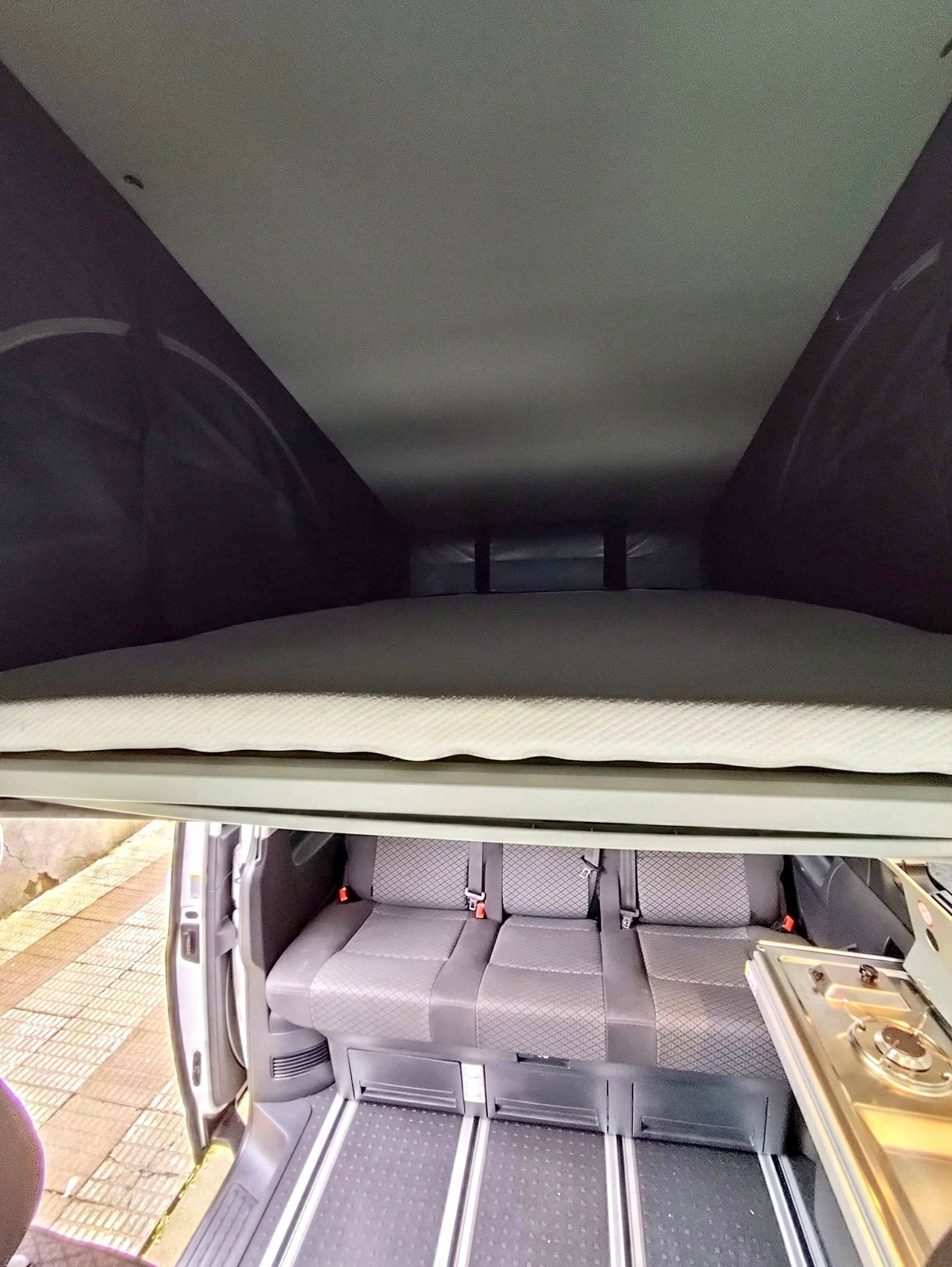 Letti Volkswagen California Beach - Yescapa