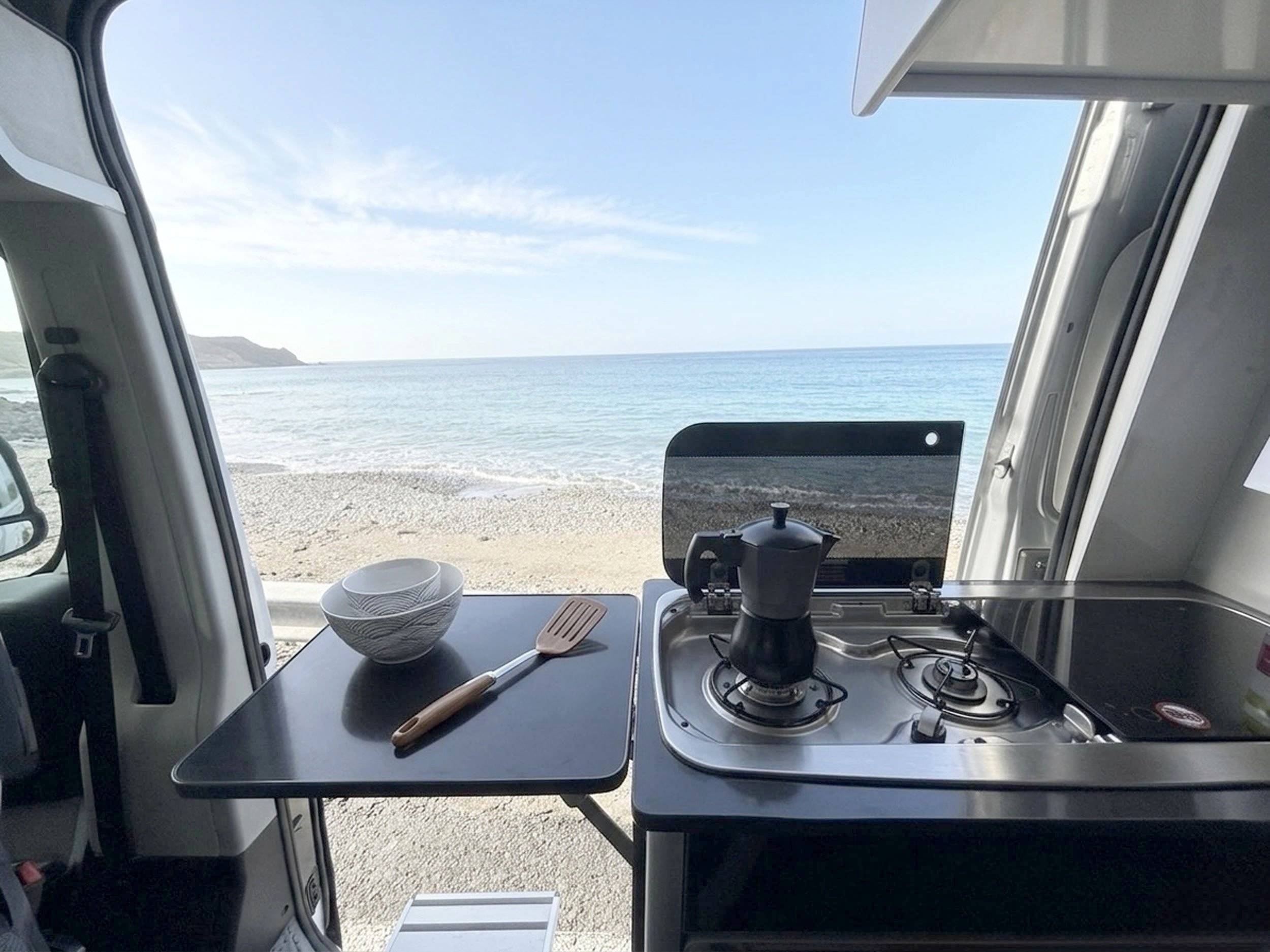 Coin repas Iveco - Yescapa