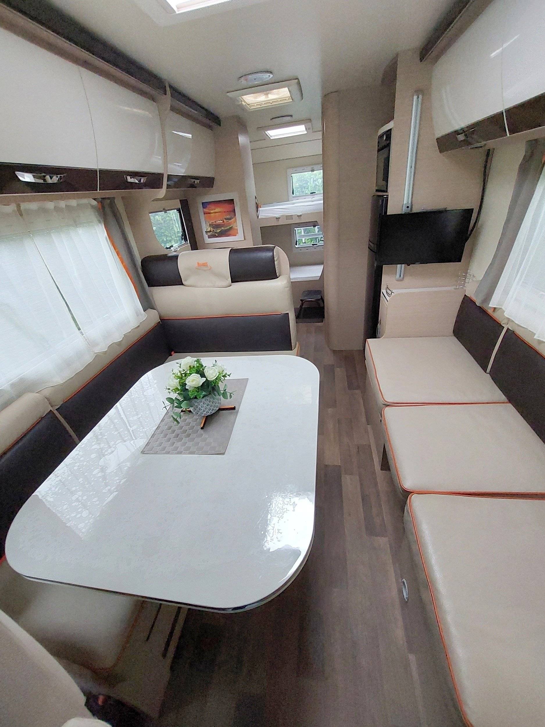 MC LOUIS GOLD NEVIS 22