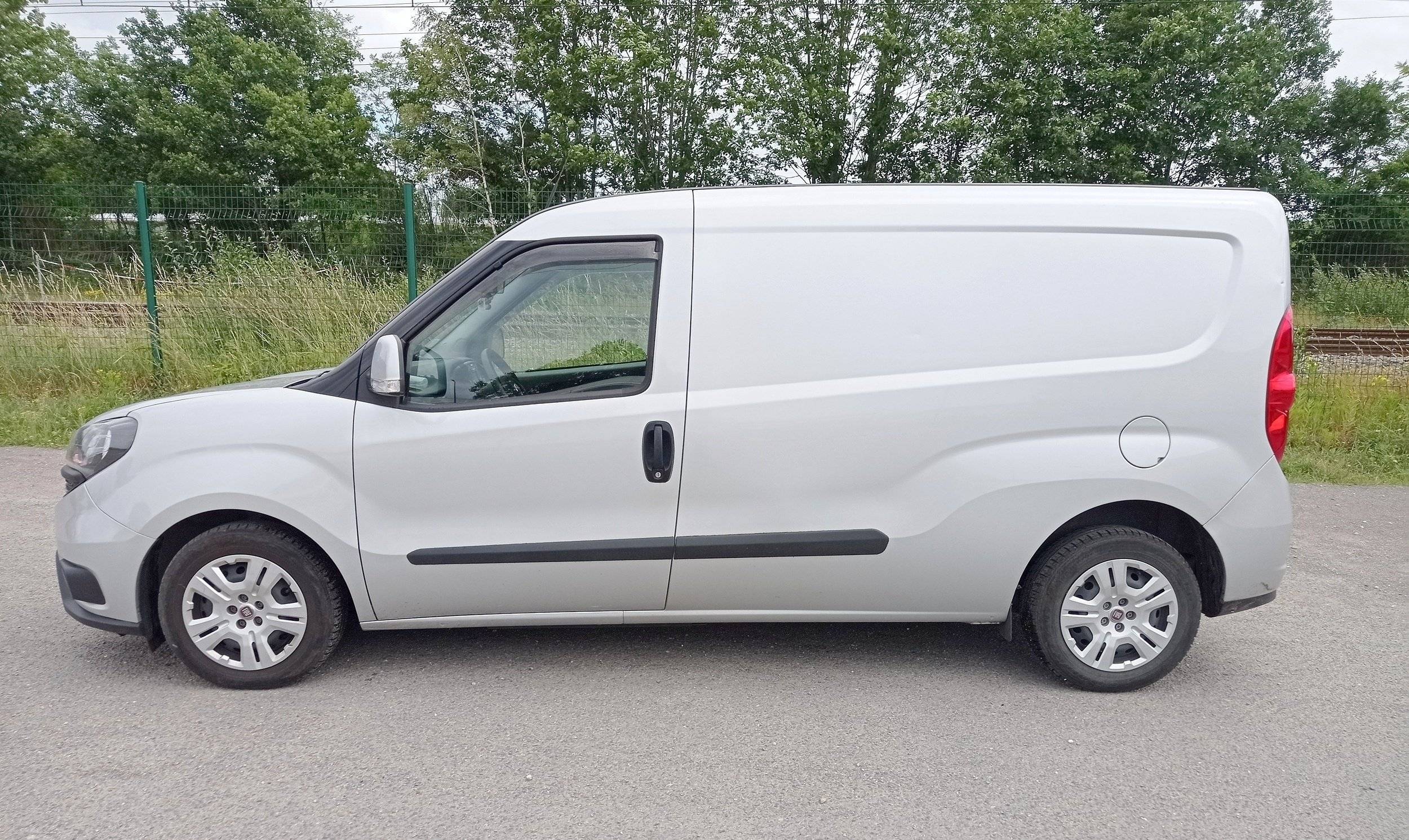 Fiat Doblo Cargo Maxi 1,6 l 105 ch