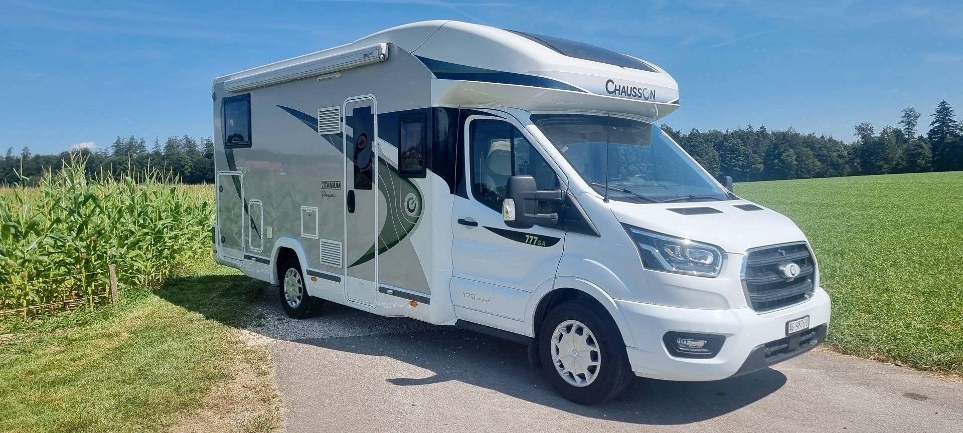 Front view from 3/4 Ford ford transit - Yescapa