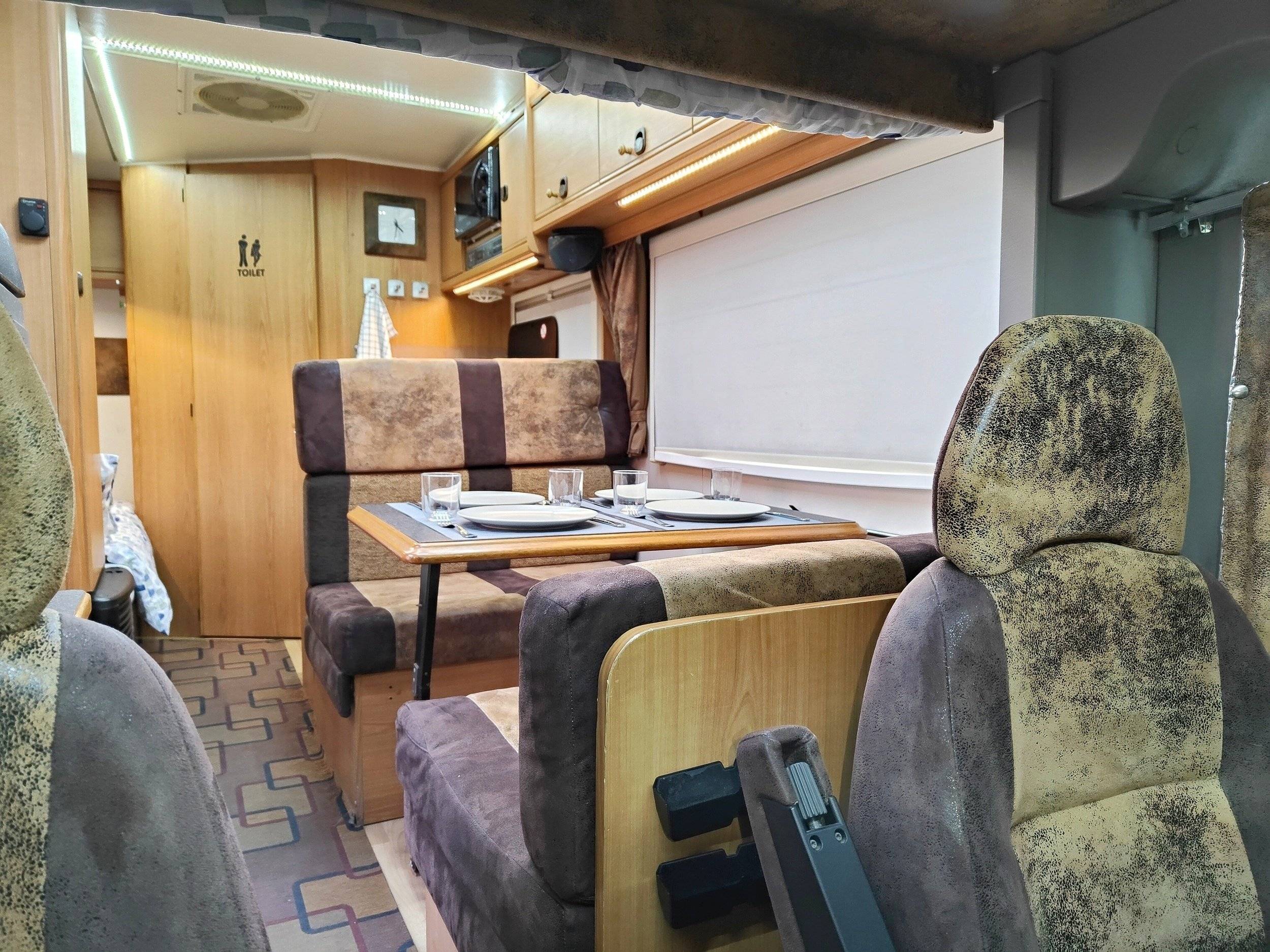 Dinette Peugeot Boxer 2,8 Hdi, 127ch - Yescapa