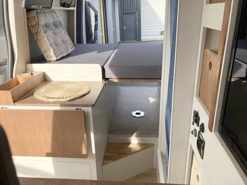 Mobilier Nomad Master 2,3 l 125 ch