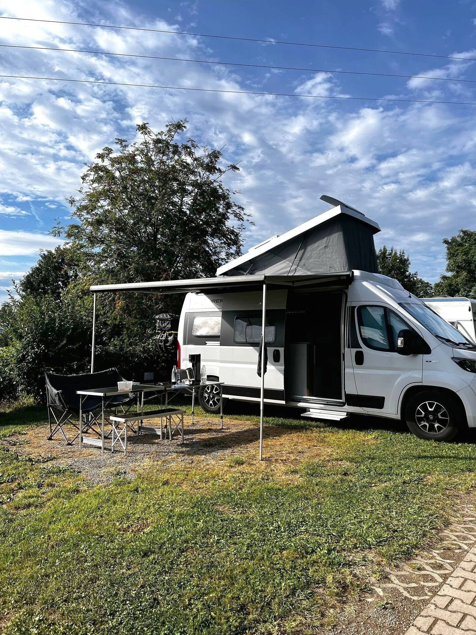 Front view from 3/4 Fiat - Yescapa