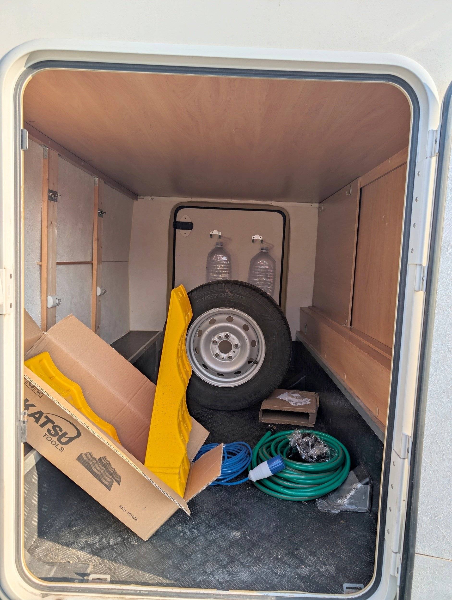 Sharky Daily 2,3 l 130 ch