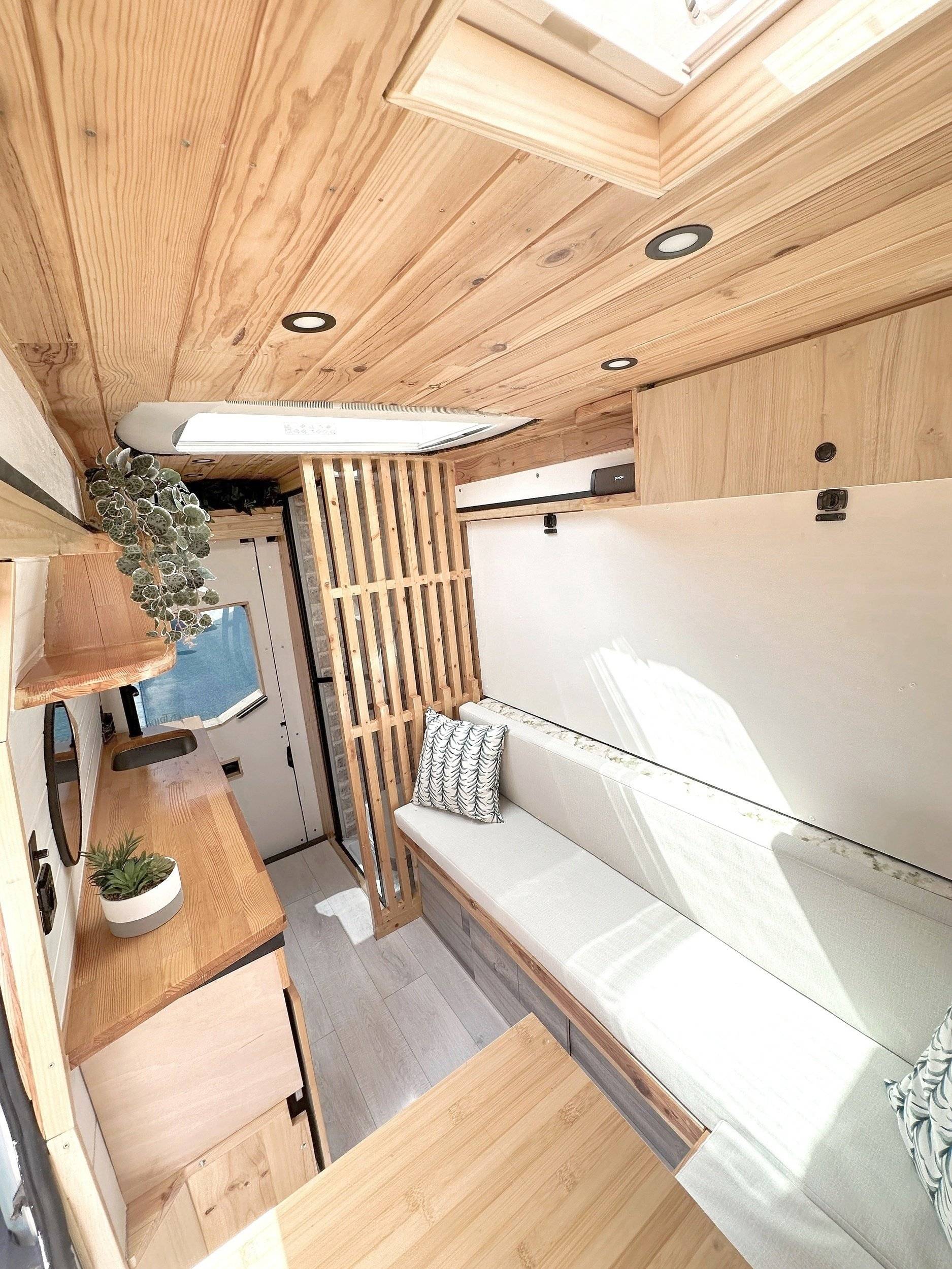 van.out Renault Master