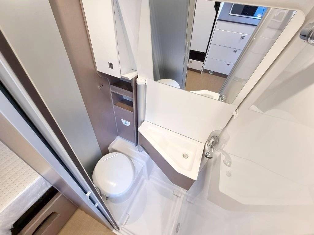 Bürstner ELISEO C642