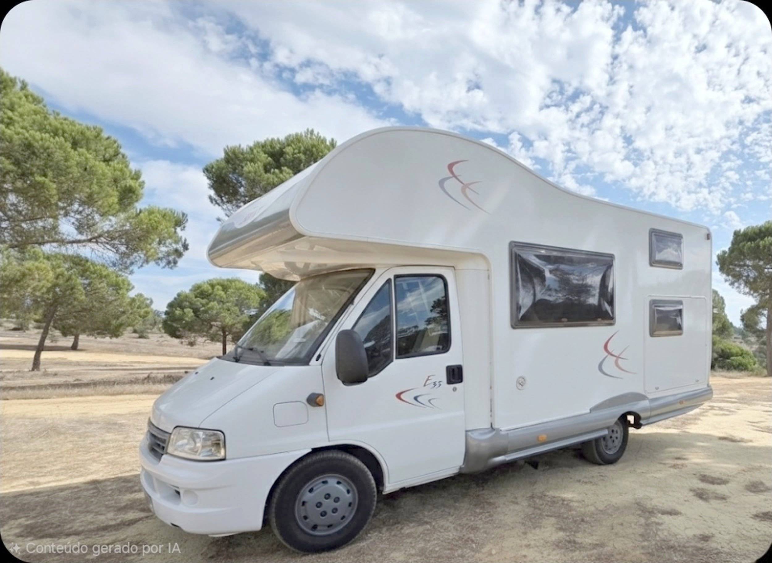 Vista de 3/4 Fiat 2,3 l 130 ch - Yescapa