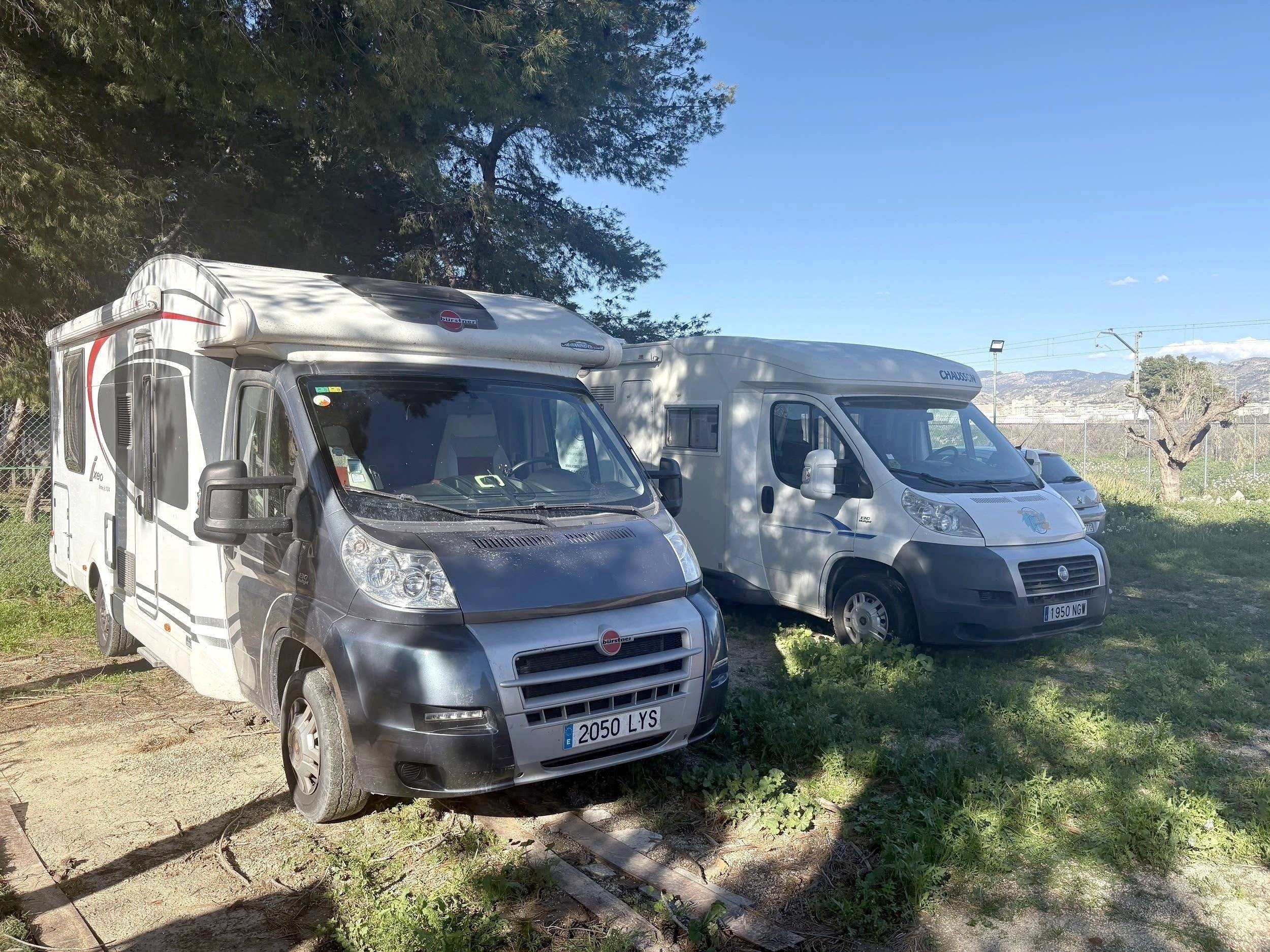 Vista del vehicle angle davanter Fiat Fiat ducato - Yescapa