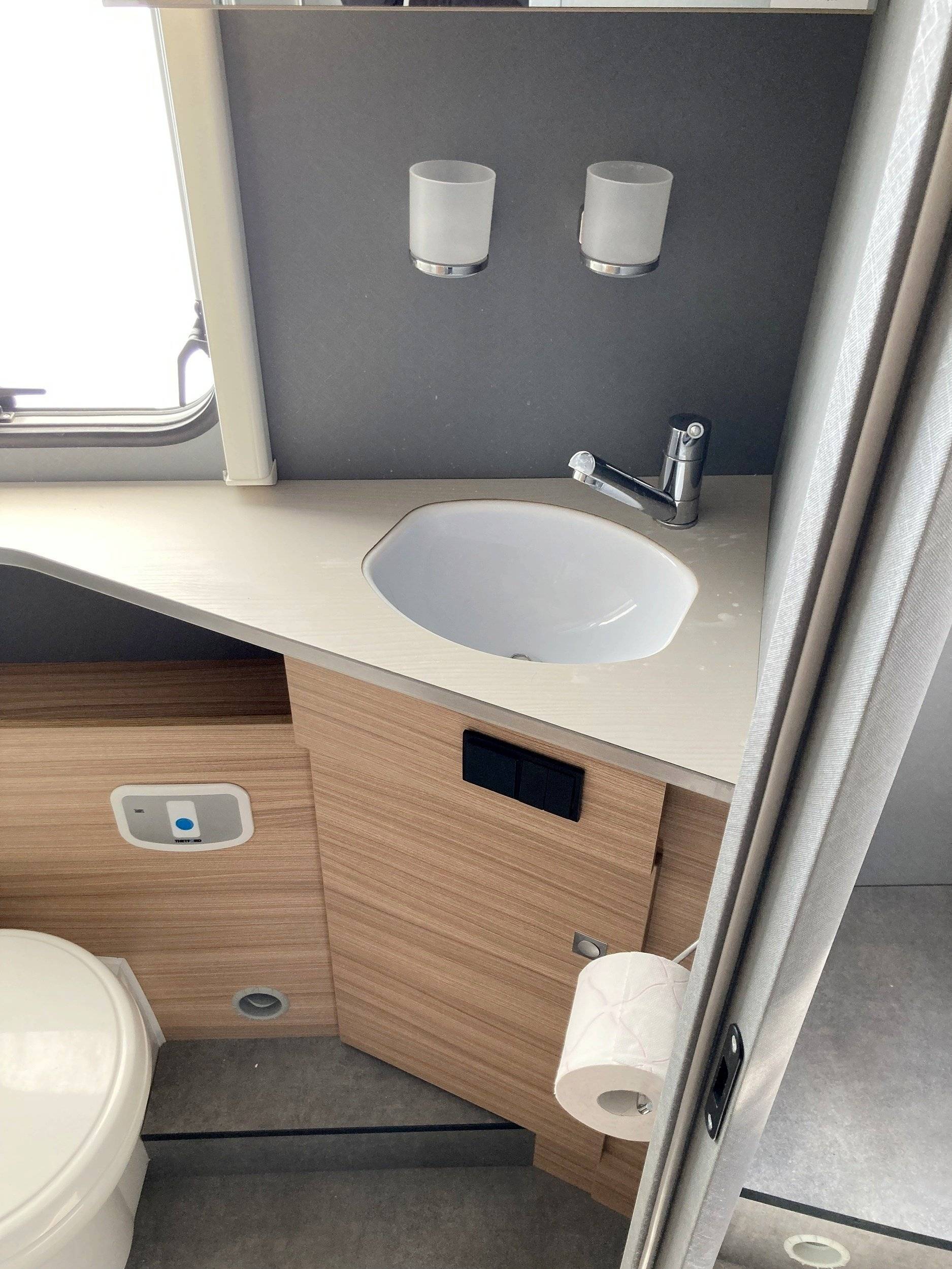 Dethleffs T 7052 DBM