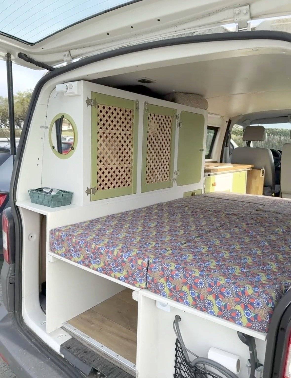 Schlafplätze Volkswagen Volkswagen T5 - Yescapa