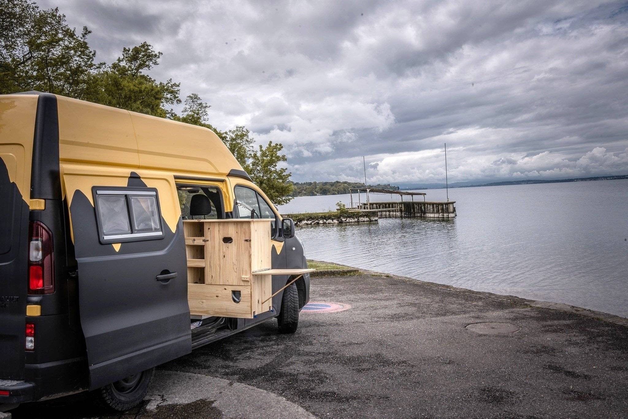 VanRoadEvasion  RENAULT TRAFIC