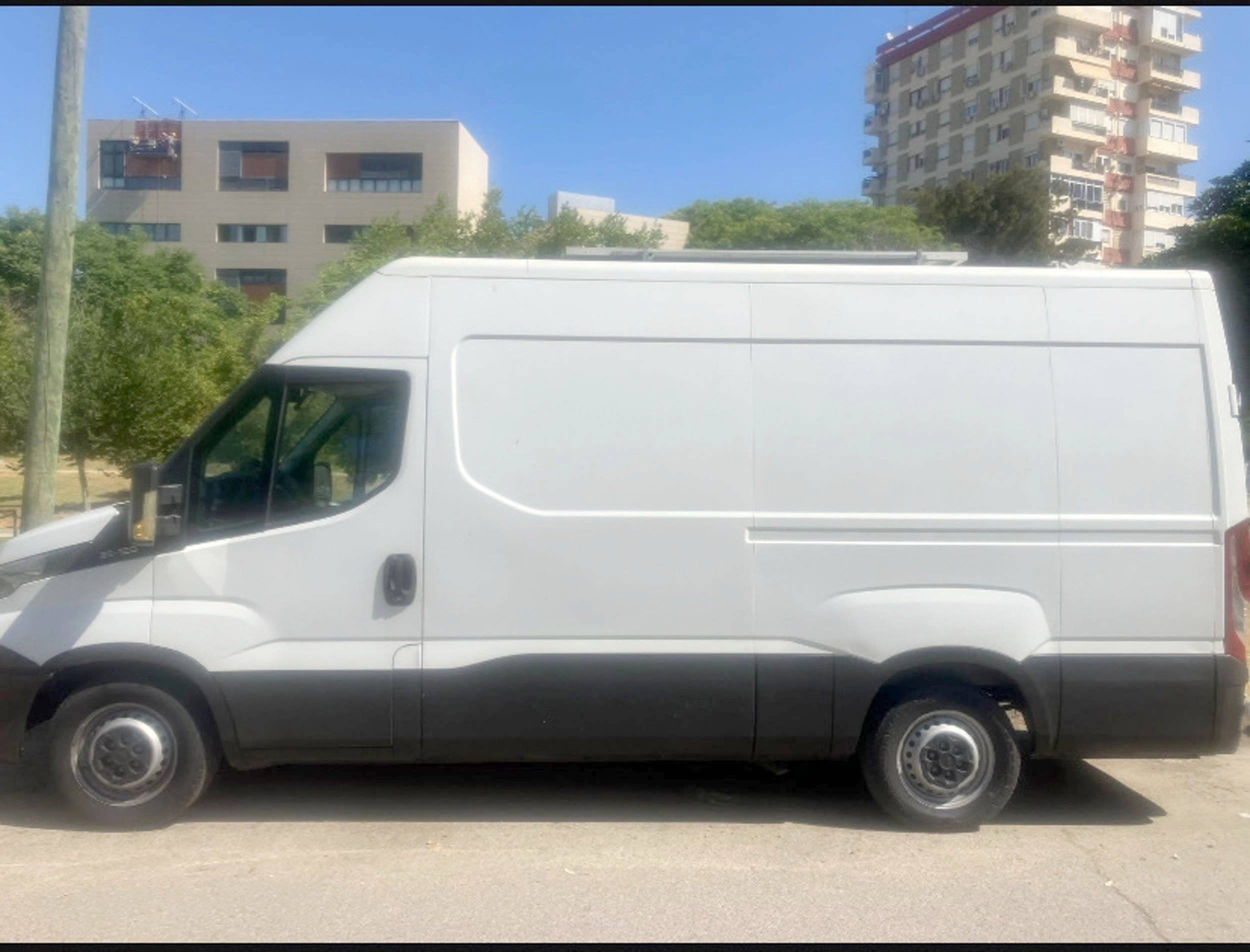 Couchages Iveco Eurocargo - Yescapa