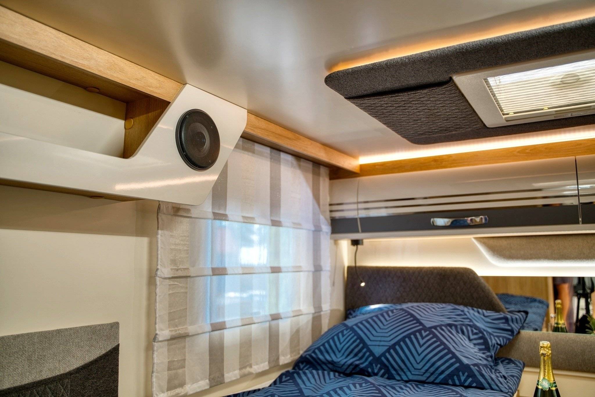 Couchages Ford ford transit 170 automatique - Yescapa