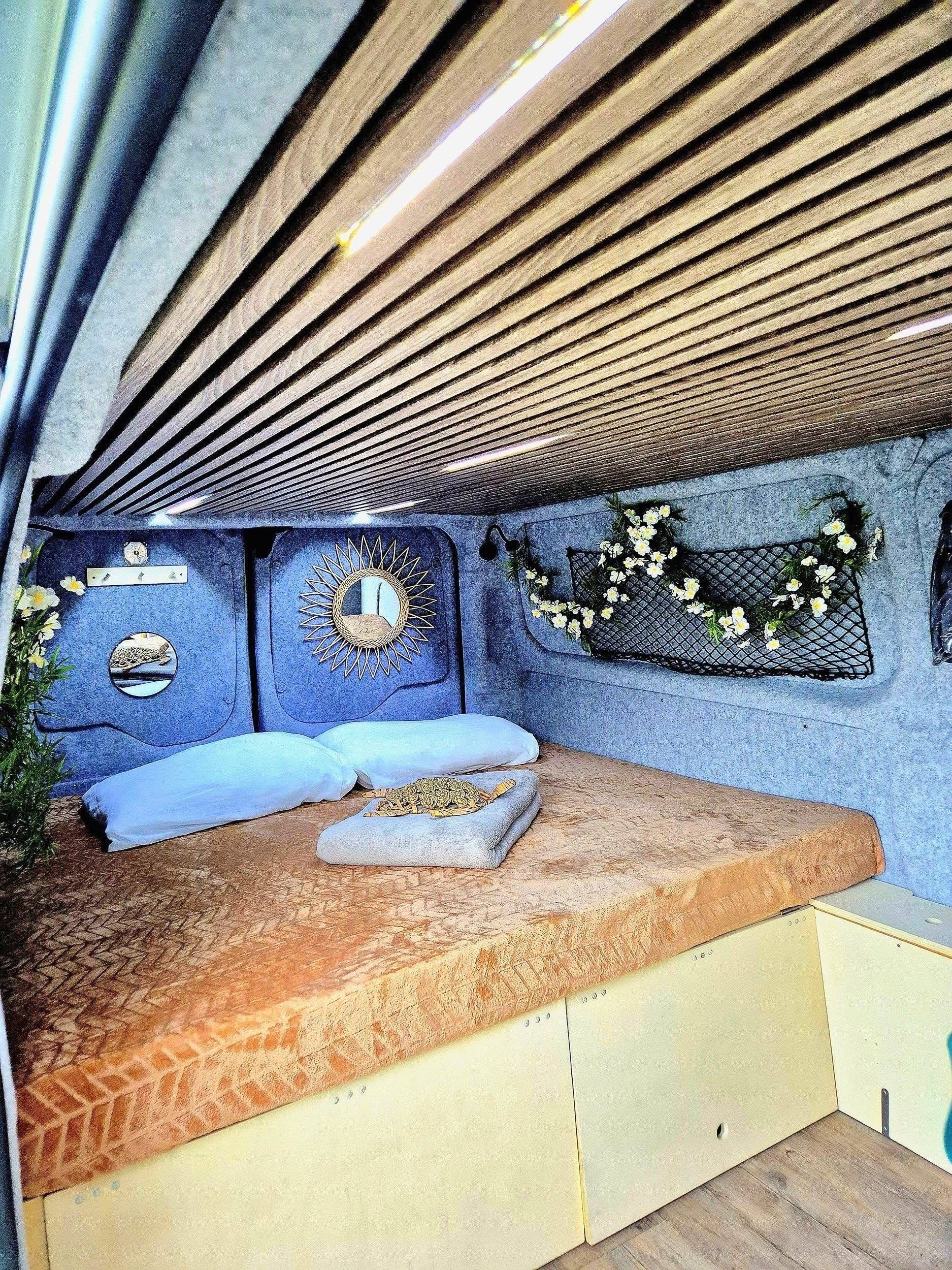 Schlafplätze Ford ford transit - Yescapa