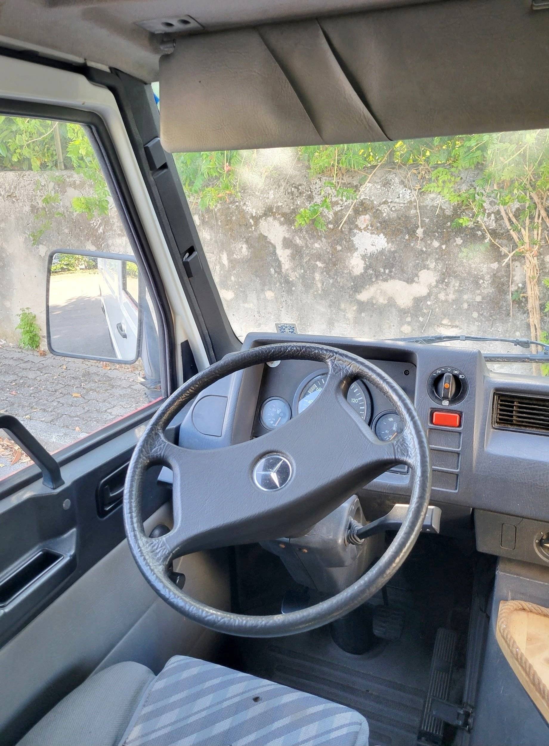 Mercedes MB 100 D
