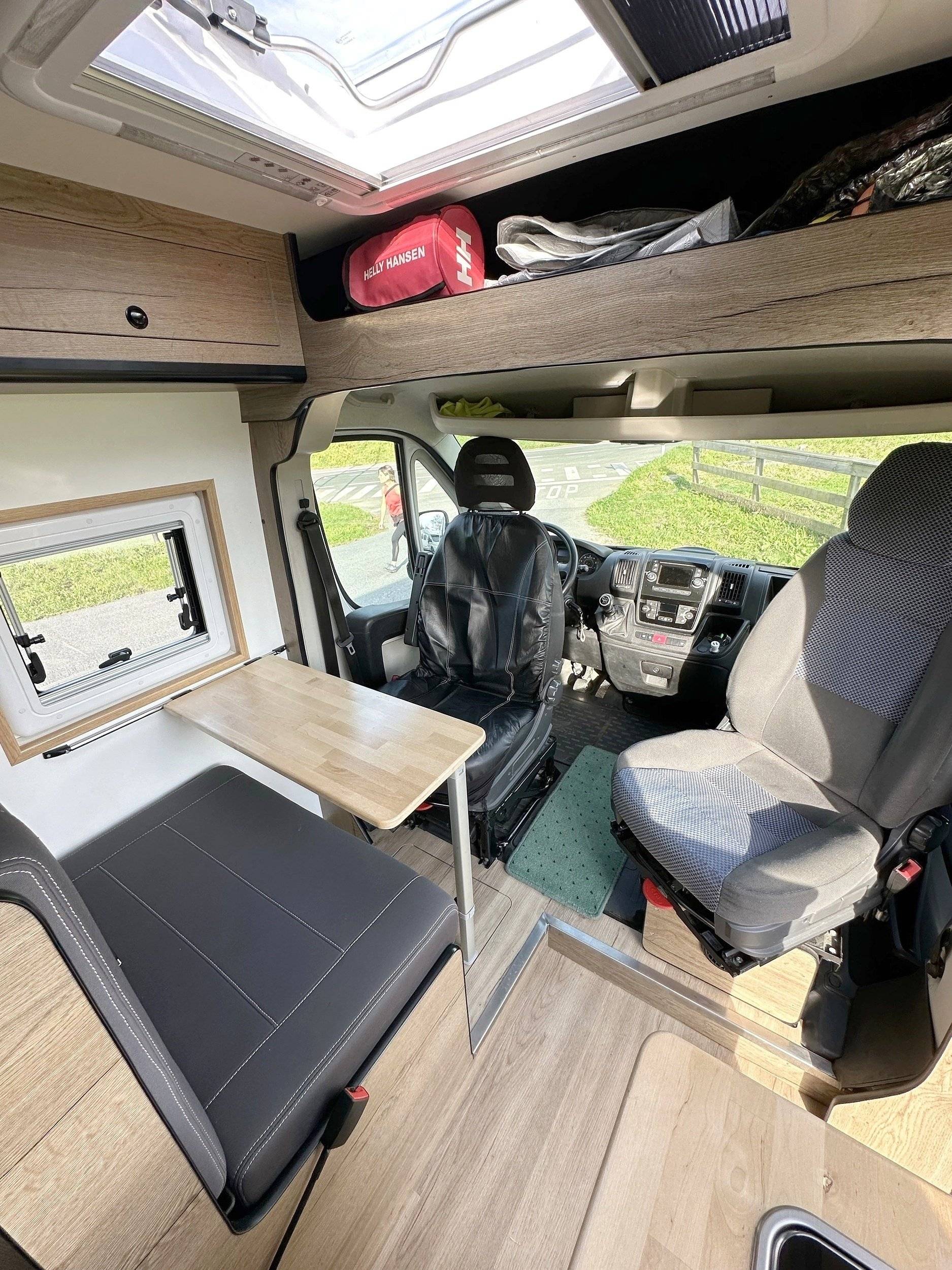 Dinette Fiat Ducato 2,3 l 130 ch. - Yescapa