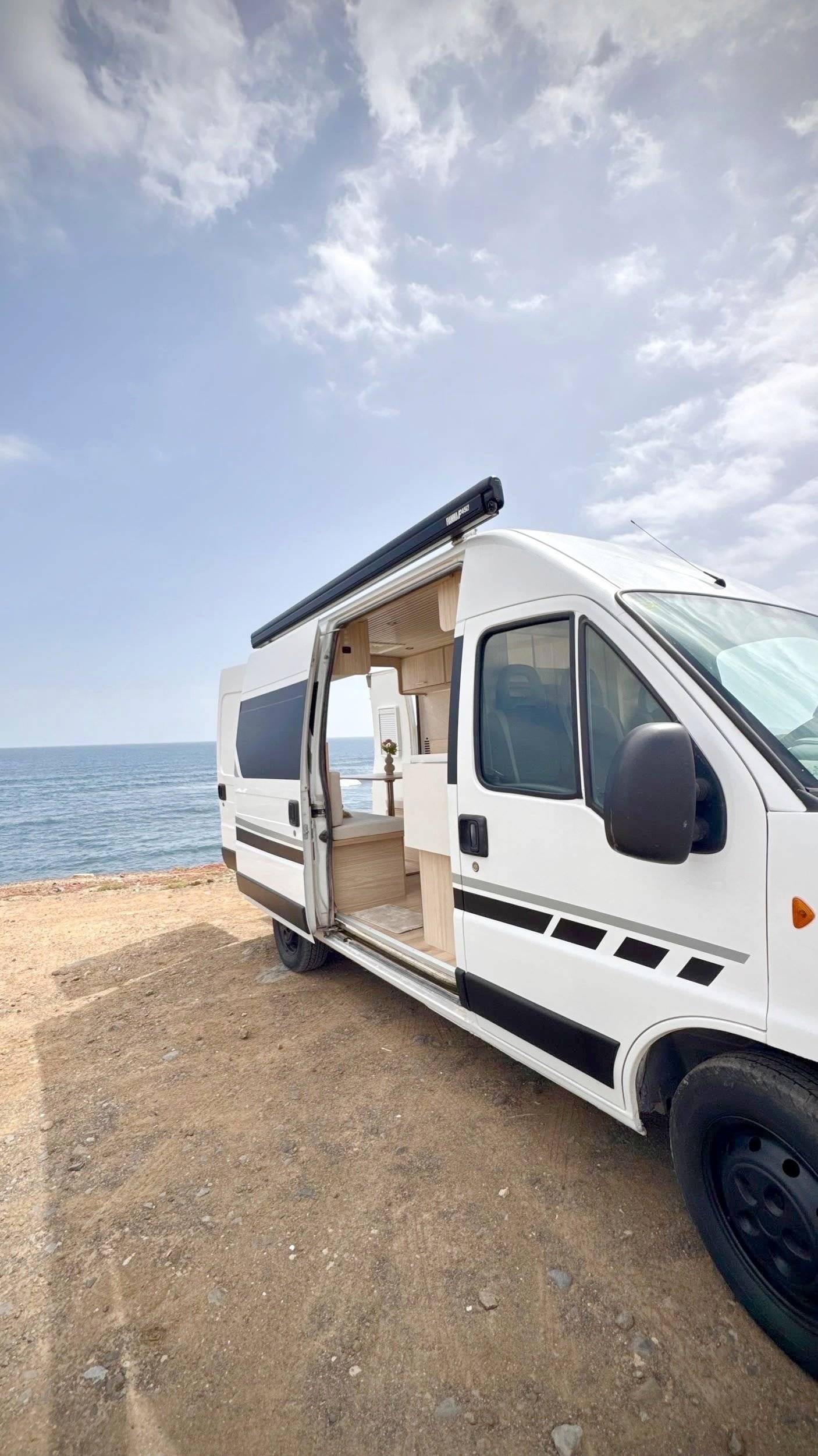 Dinette Peugeot Boxer 2,2 l hdi 130 ch - Yescapa