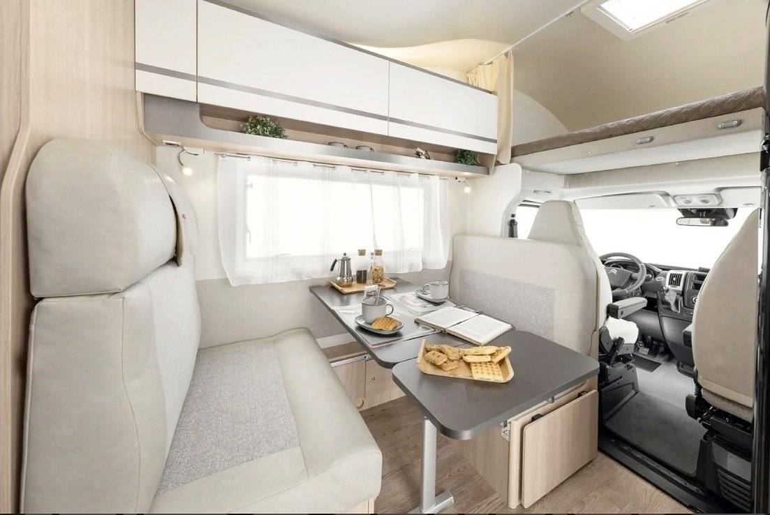 Dinette Citroën siena 440 - Yescapa