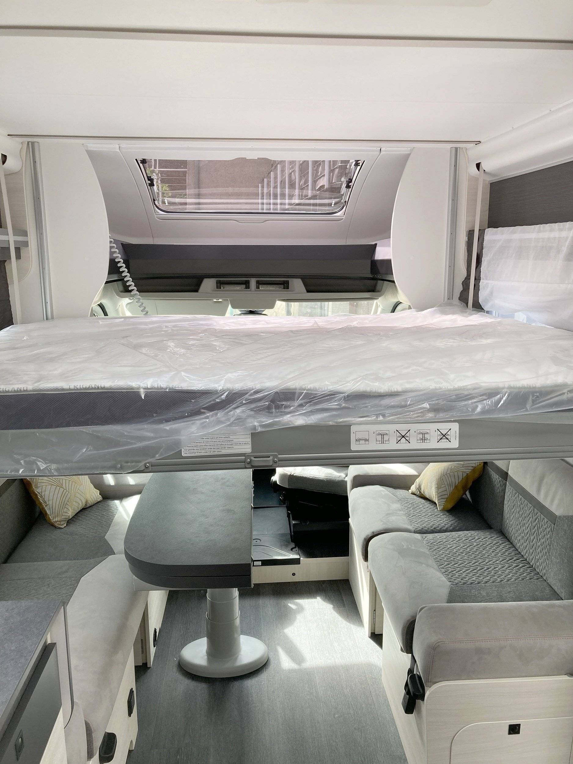 Challenger Challenger 380