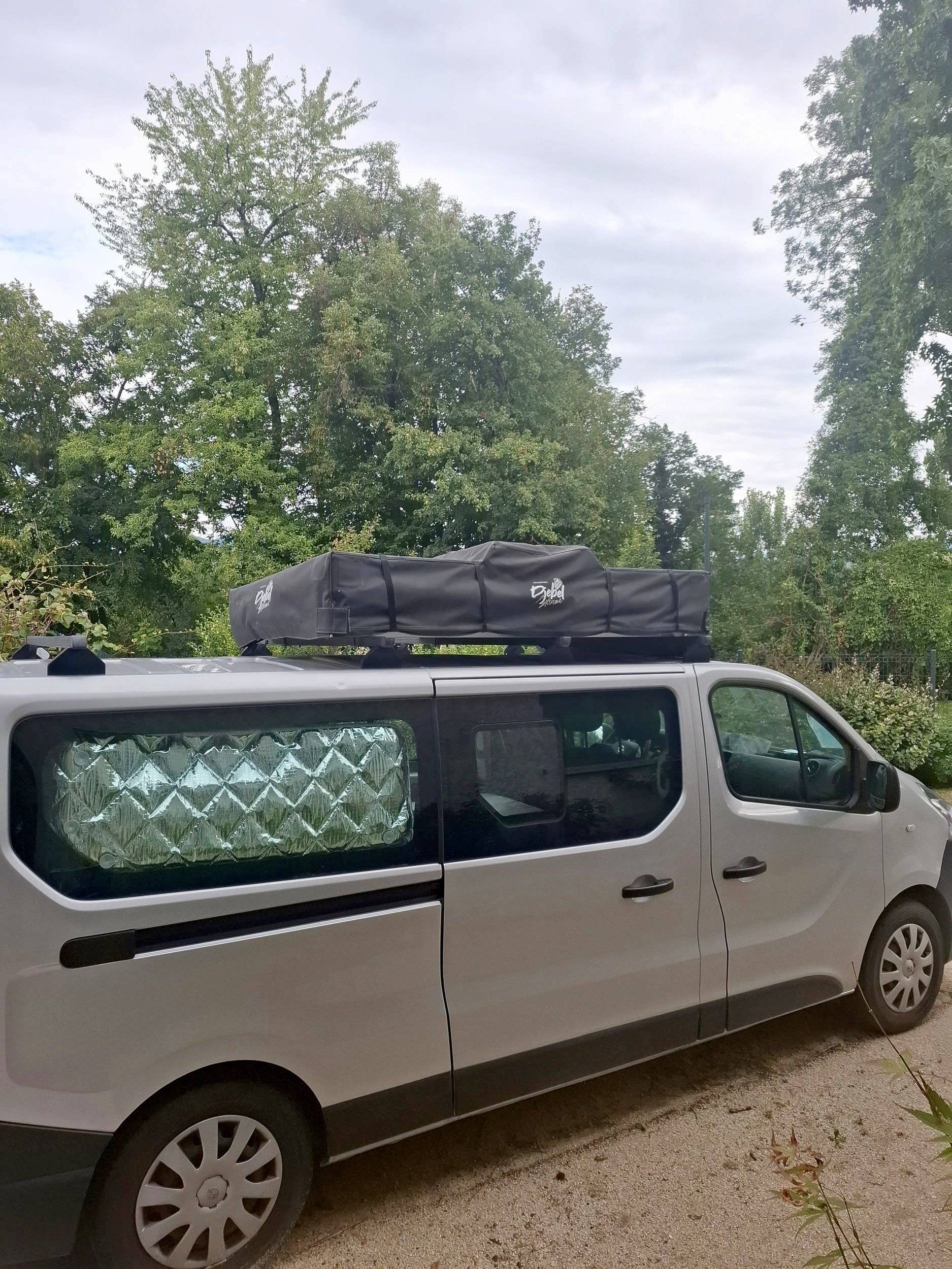 Berth Opel Vivaro 1,6 l 120 ch - Yescapa