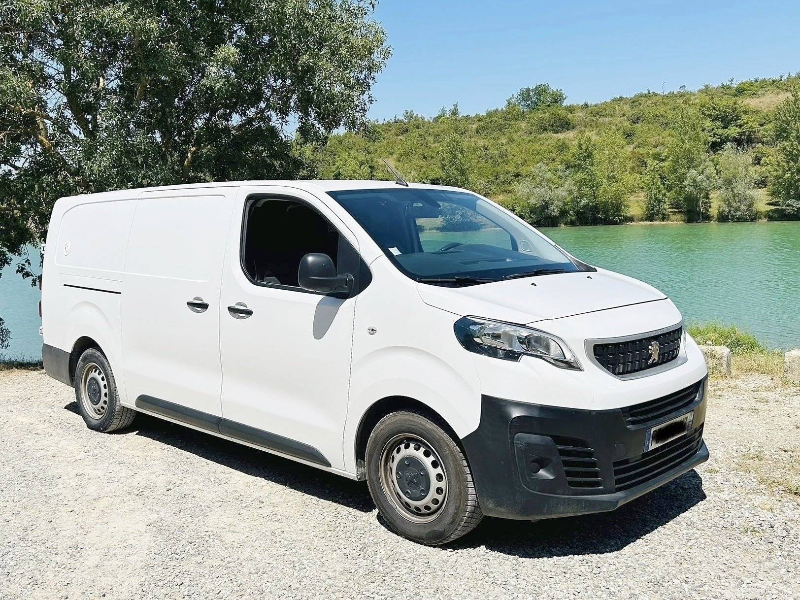 Voorkant 3/4 Peugeot Peugeot expert - Yescapa