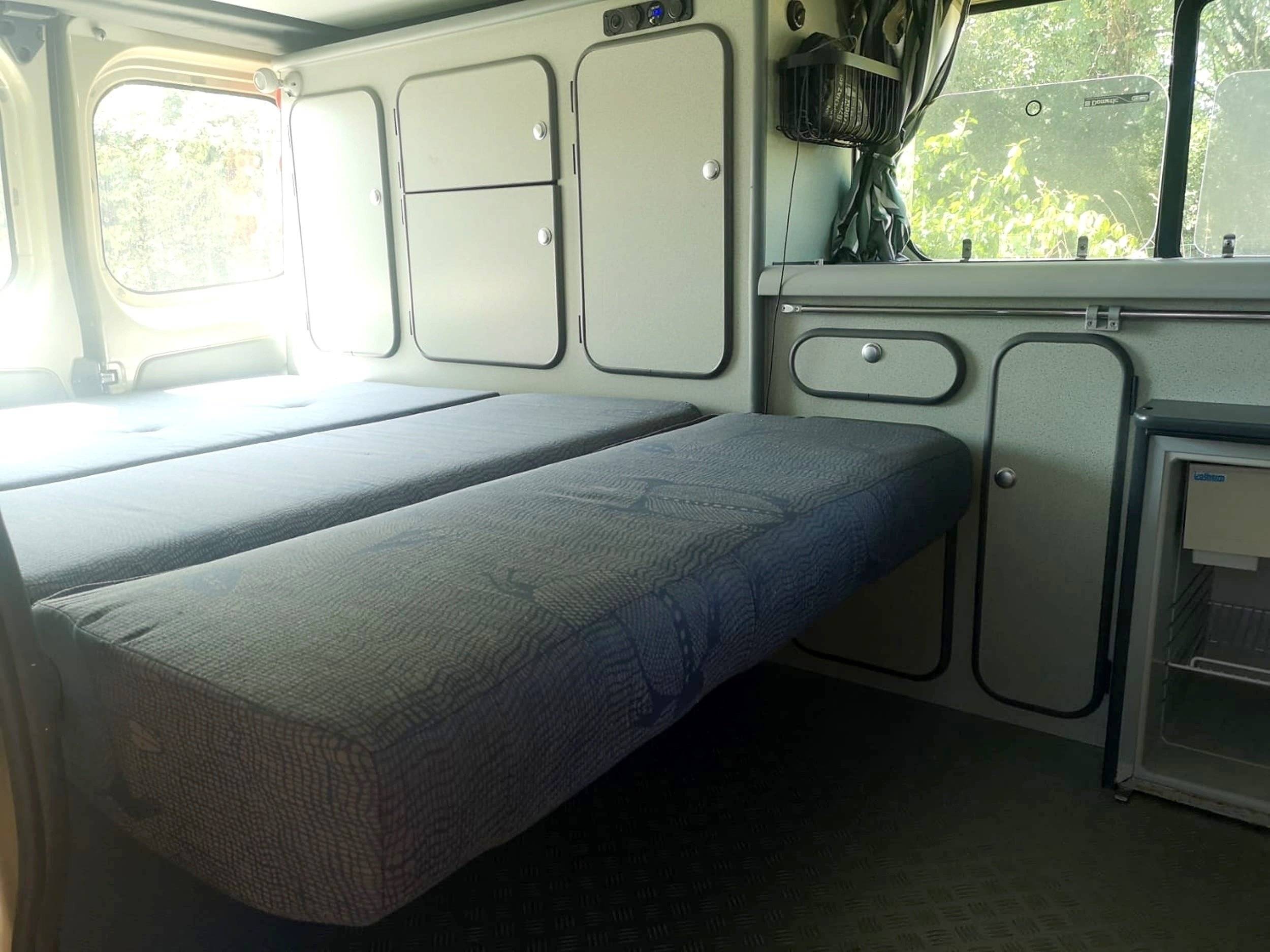Dormidas Renault Trafic 1.9 100ch - Yescapa