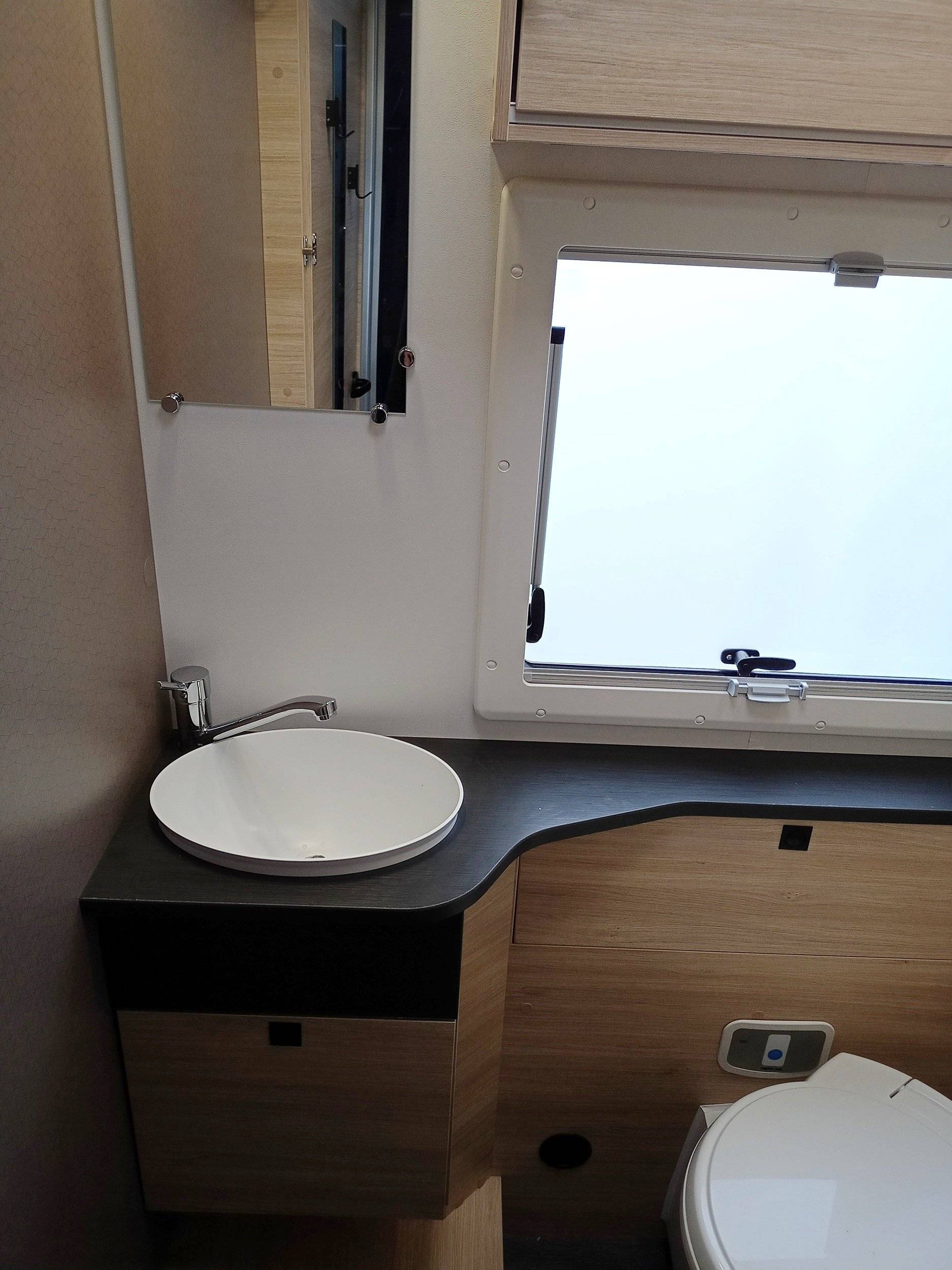 Challenger Challenger 380