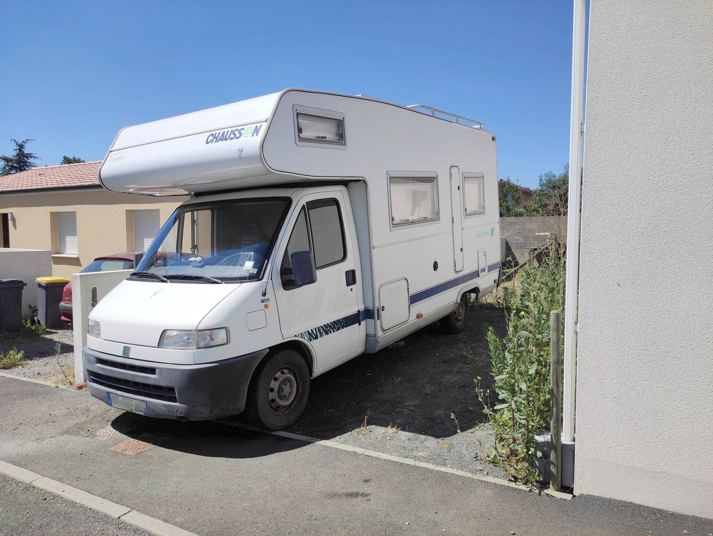 Location Coach-built motorhome  Pont-Saint-Martin - Chausson FIAT