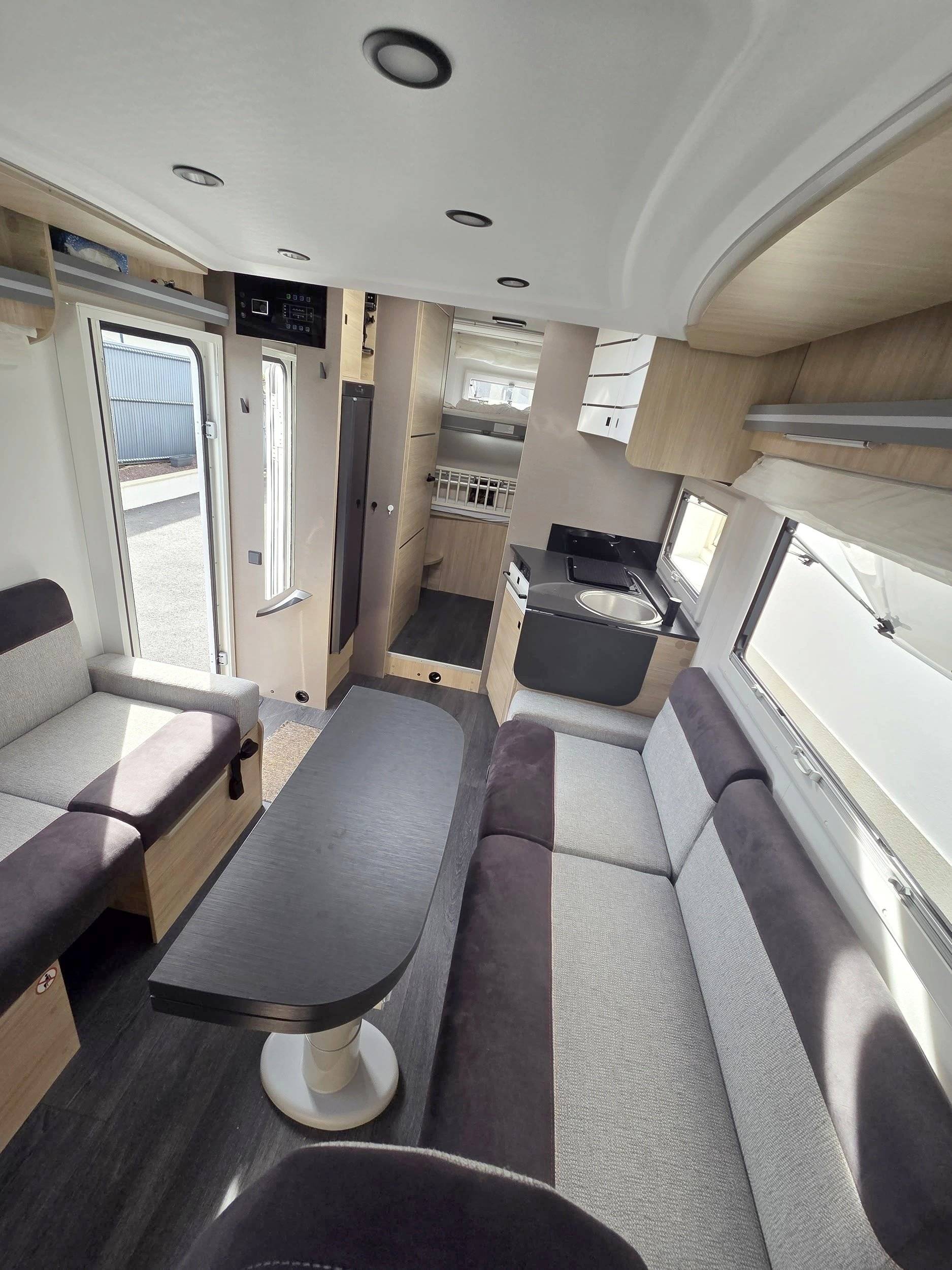 Challenger 380 etape edition