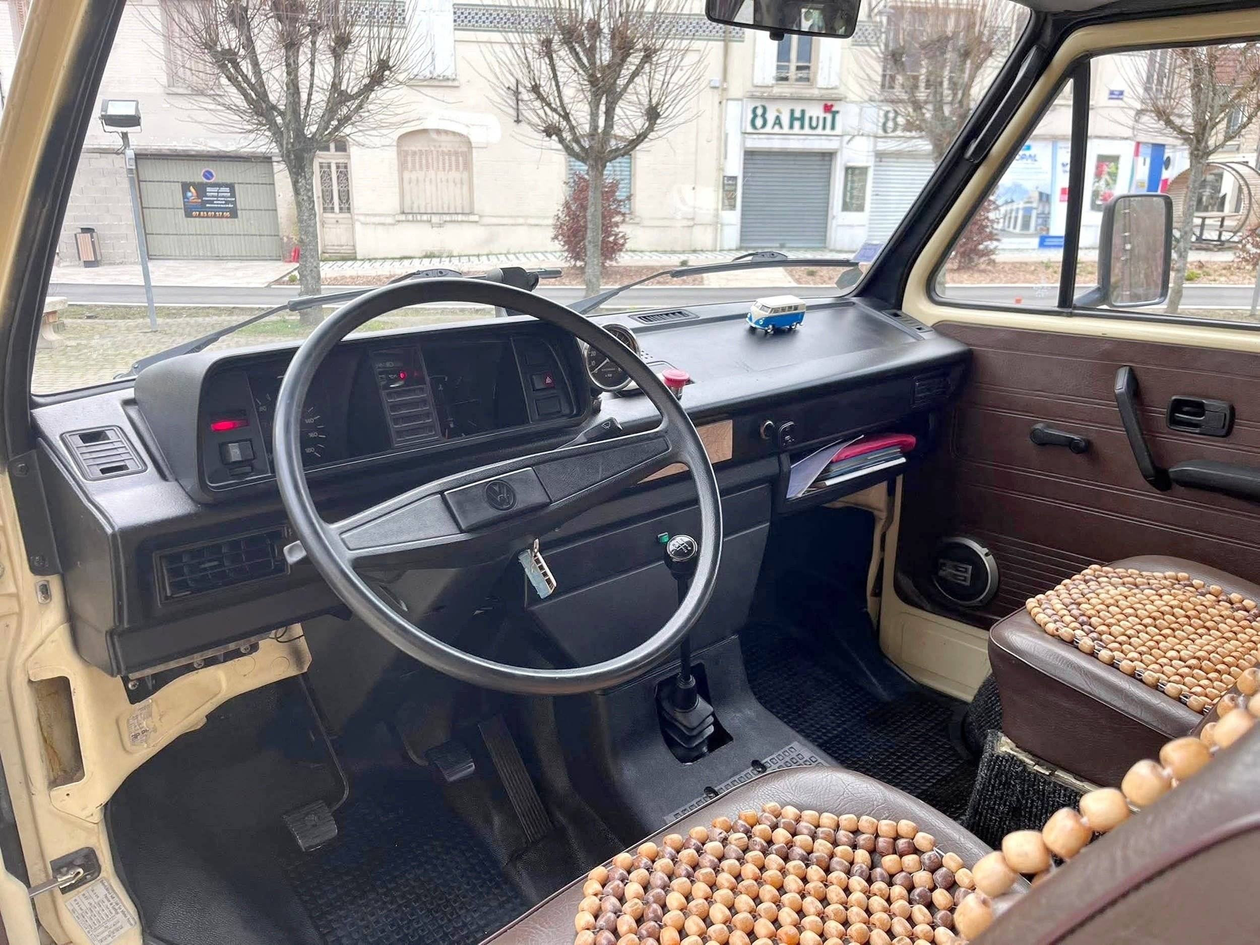 Bestuurderplaats Volkswagen T3 - Yescapa