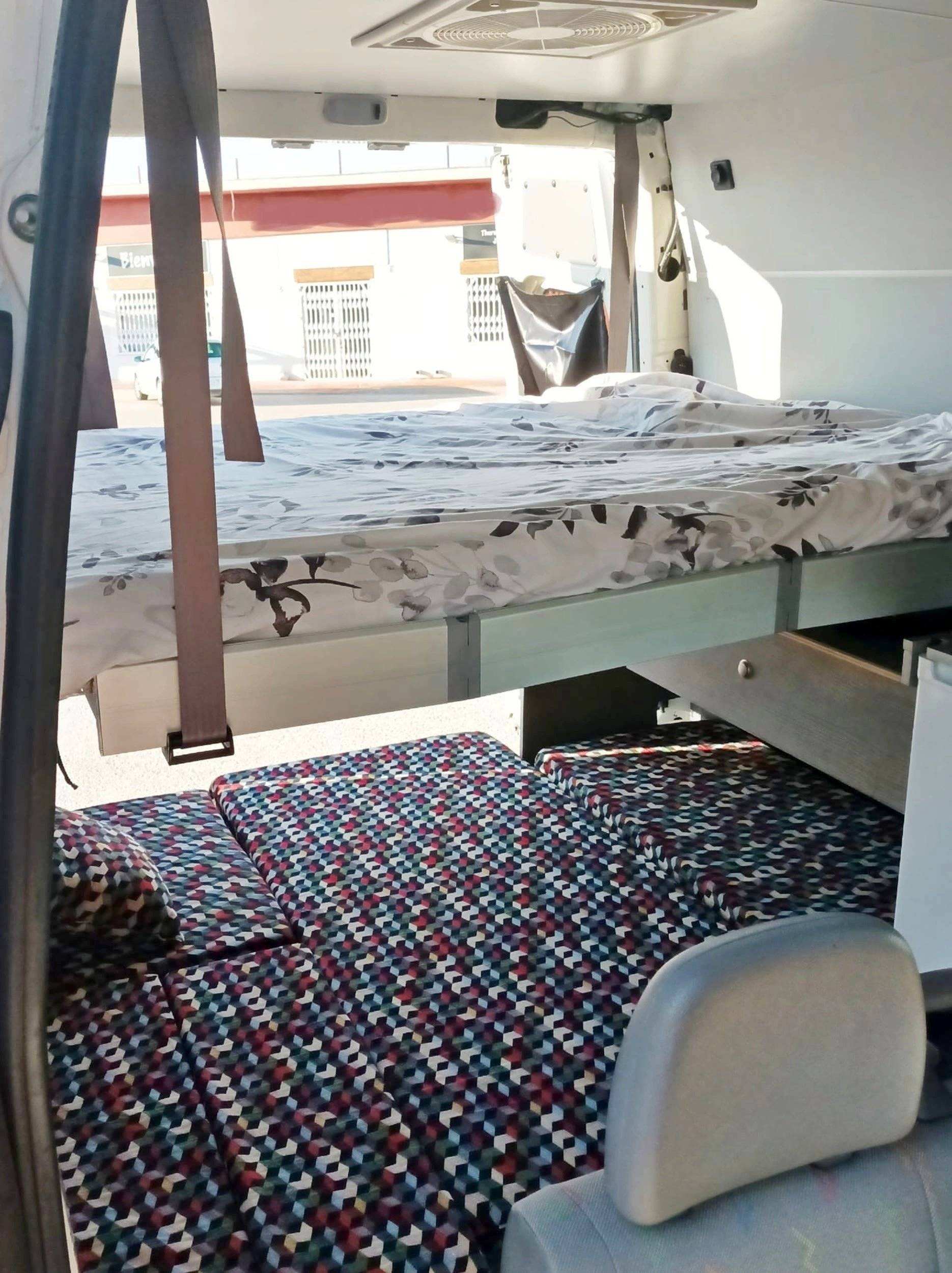 llits Volkswagen Crafter 2,5 l 109 ch - Yescapa