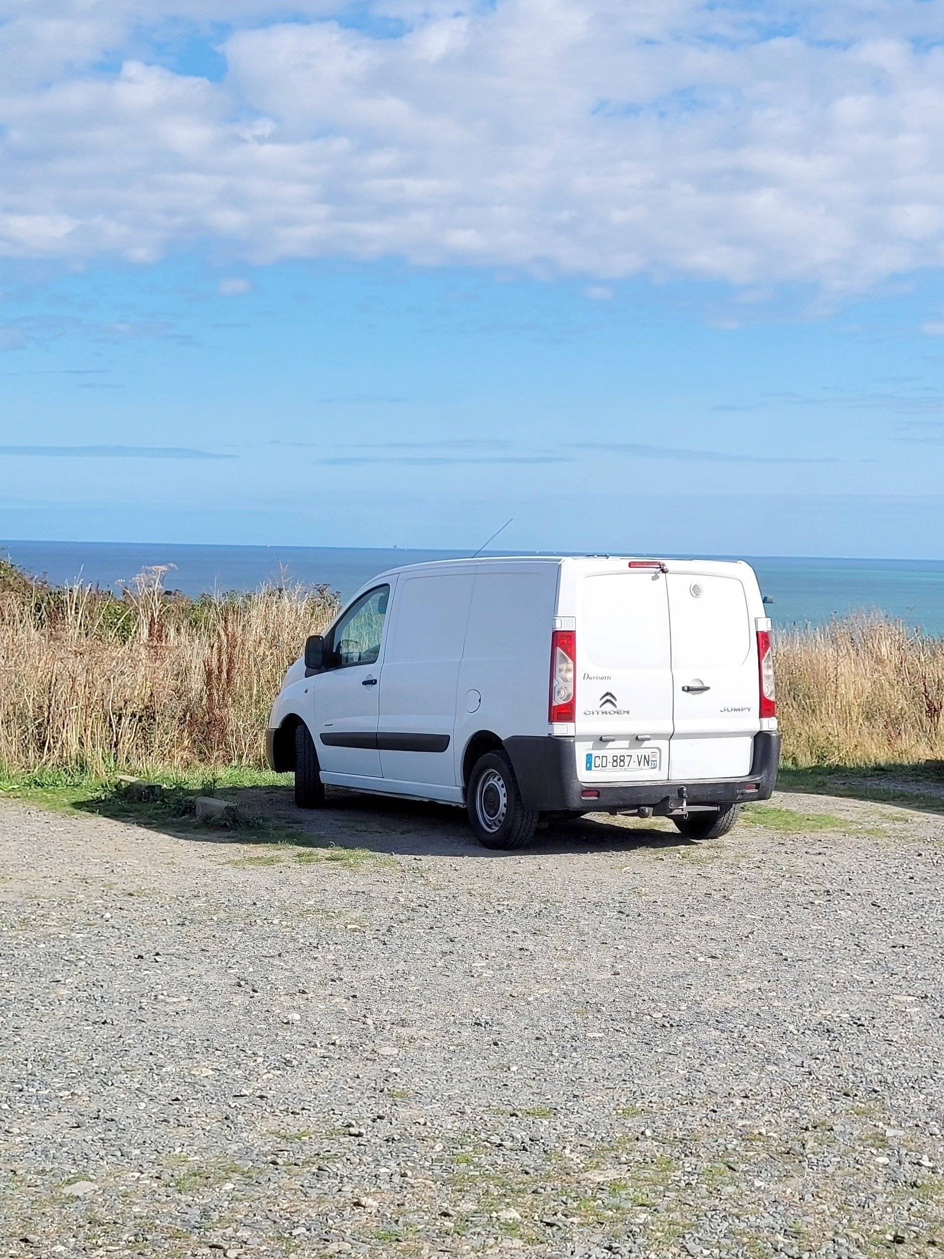 Vista del vehicle angle davanter  - Yescapa