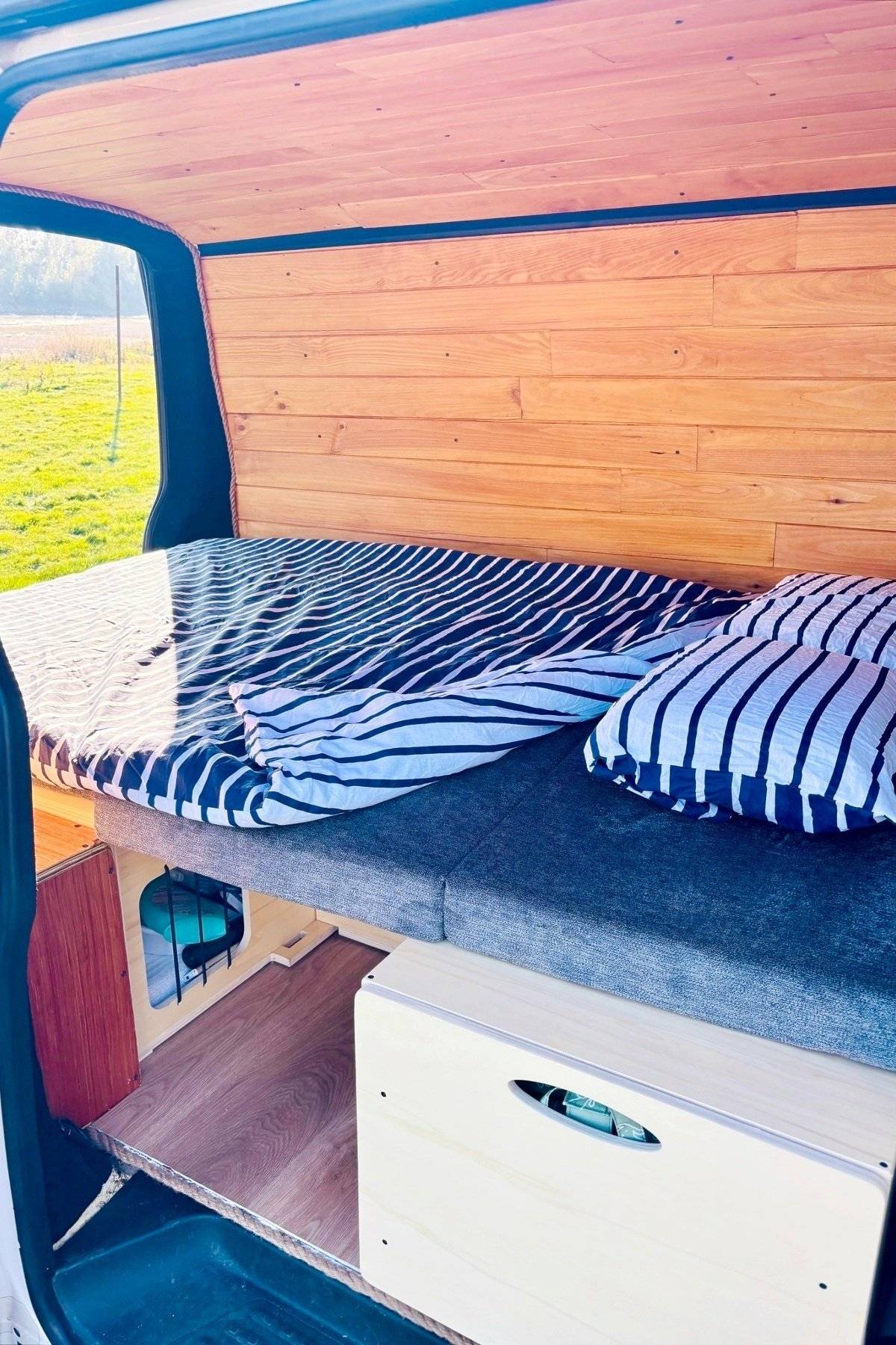Berth Volkswagen Volkswagen Transporter T5 - Yescapa