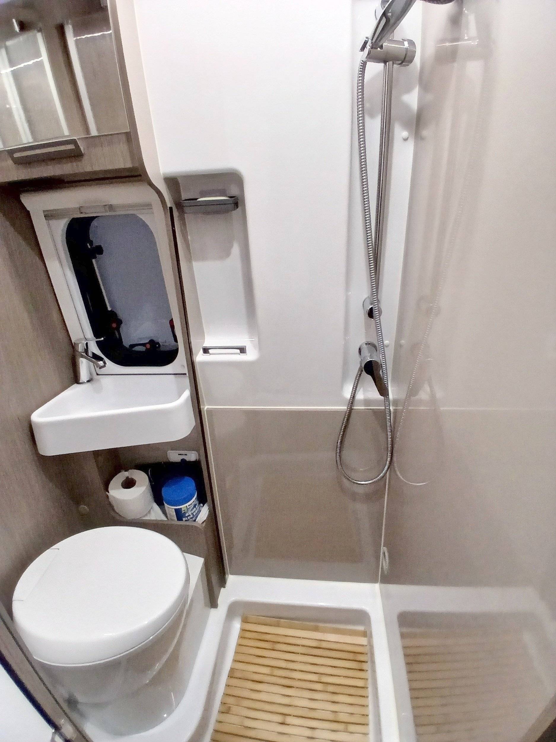 Chausson V594 MAX ROADLINE VIP