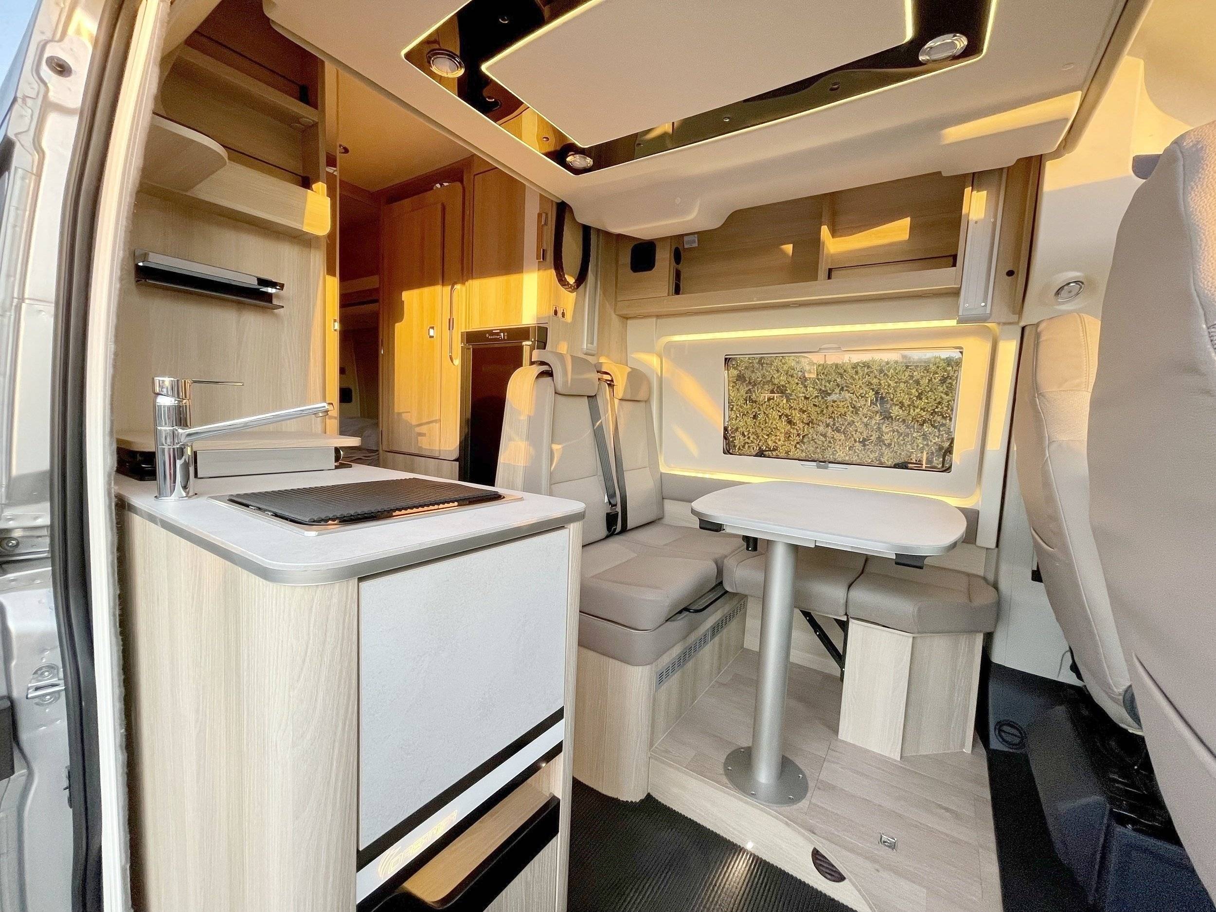 Rapido Dreamer Van XL