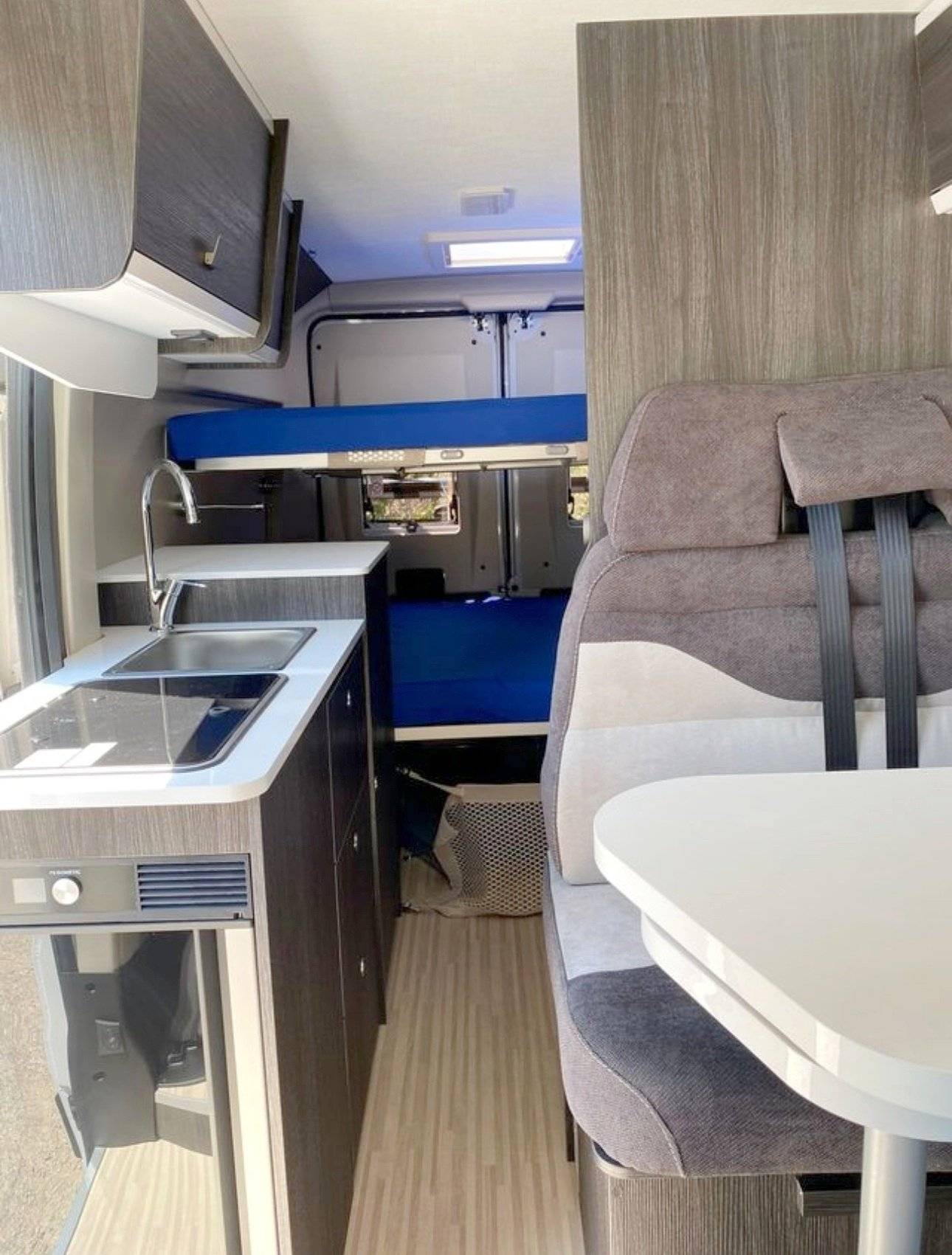 Kitchen Fiat Ducato - Yescapa