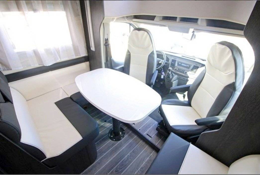 Dining Area Ford Transit 2,0 l 170 ch - Yescapa