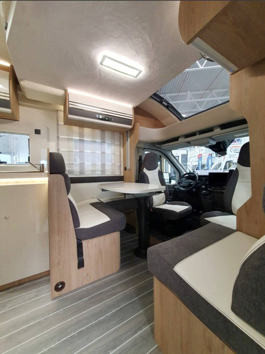 Comedor Ford 165cv automatique - Yescapa