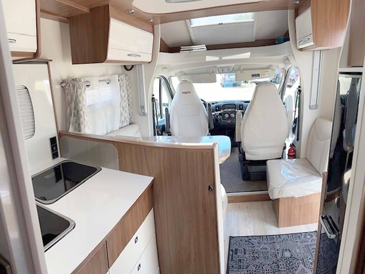 Kitchen Fiat PILOTE Essentiel P706 C - Yescapa