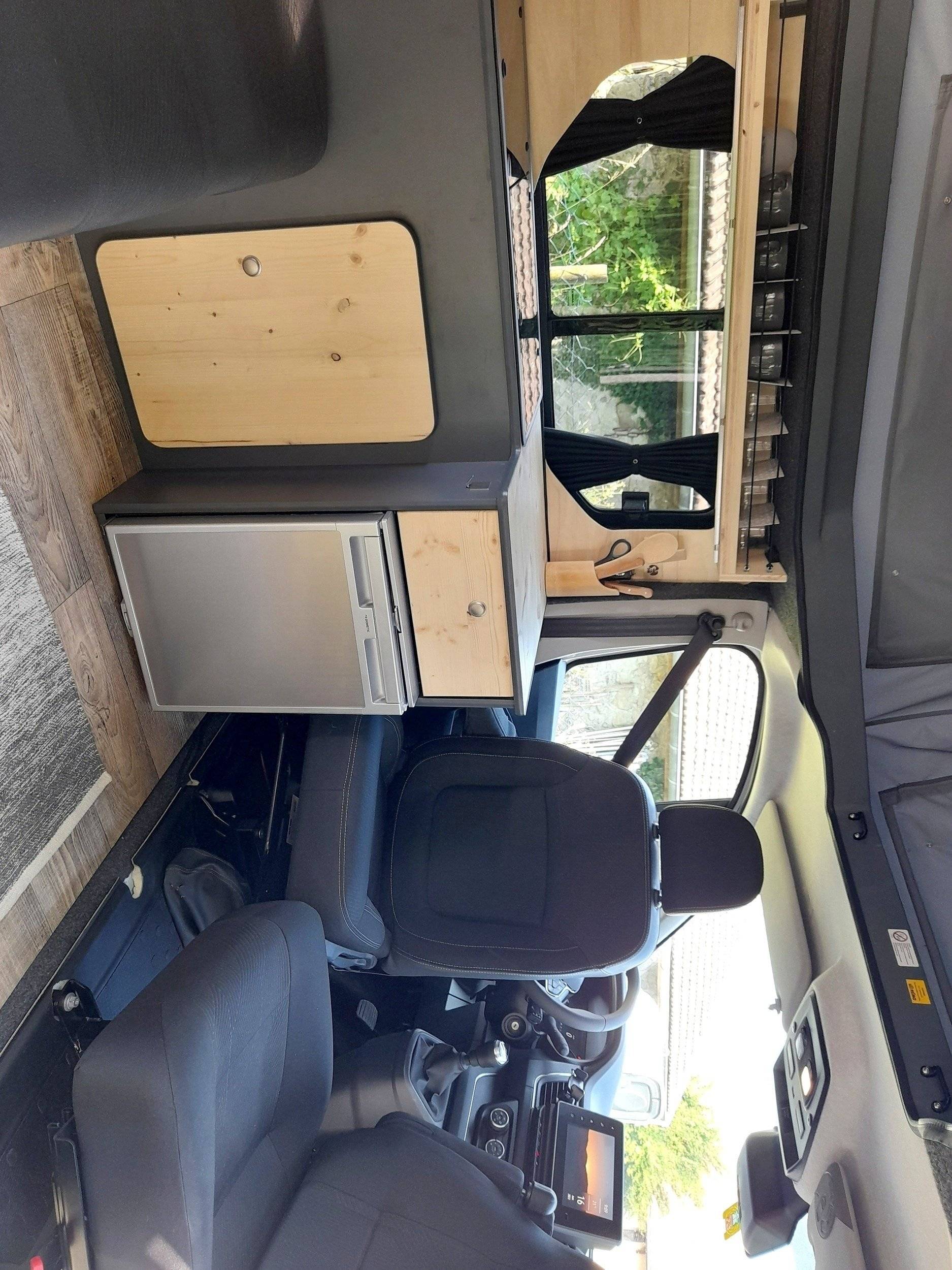 Coin repas Renault Renault Trafic - Yescapa