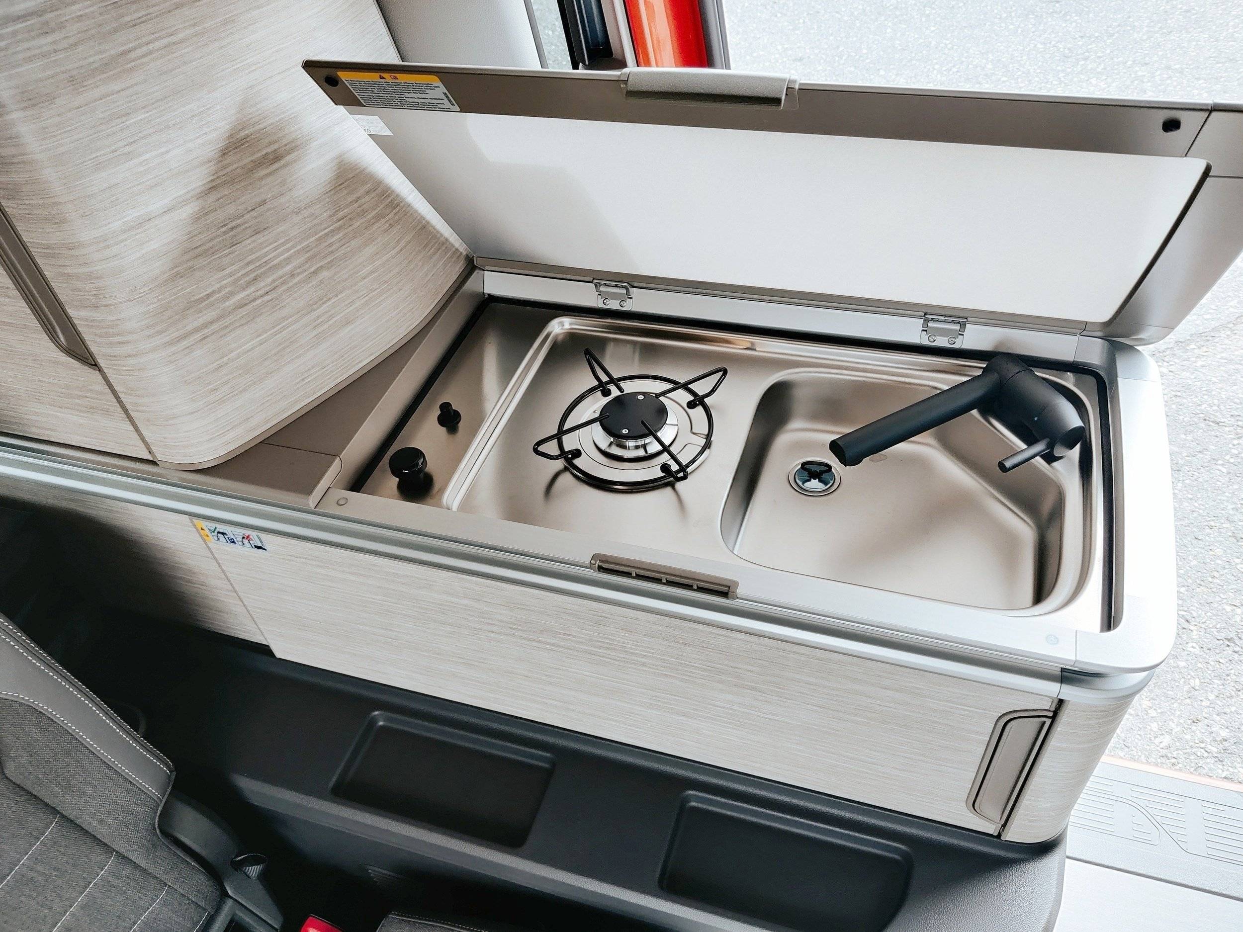 Volkswagen T7 New California Ocean PHEV 4M